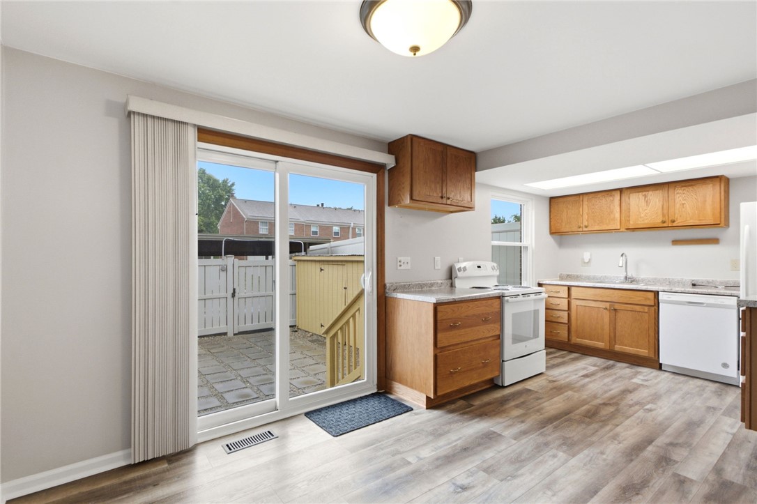 1437 Ticonderoga Court