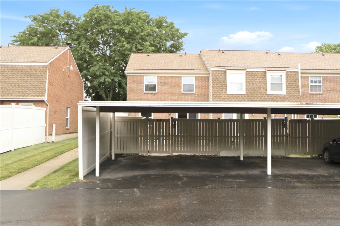 1437 Ticonderoga Court