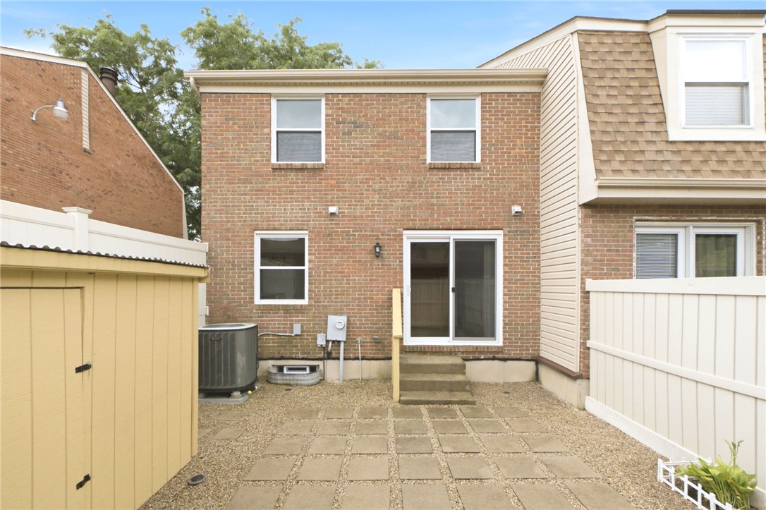 1437 Ticonderoga Court