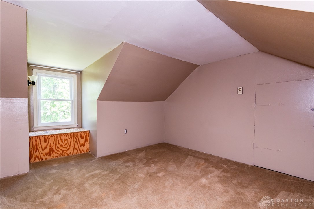 945 S Linden Avenue