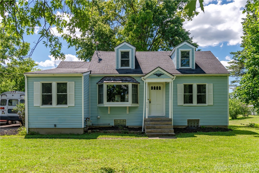 945 S Linden Avenue