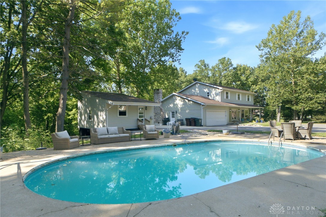 1464 Hilltop Road
