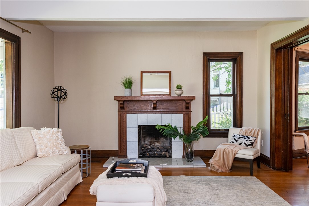 305 Oakwood Avenue