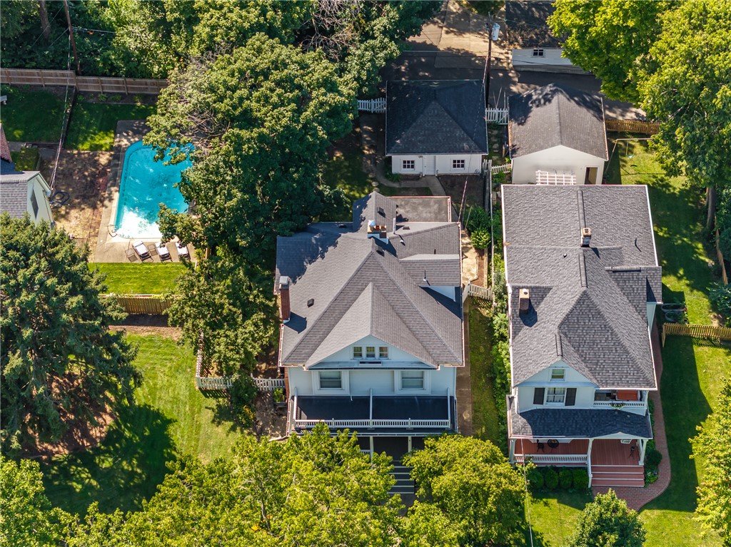 305 Oakwood Avenue