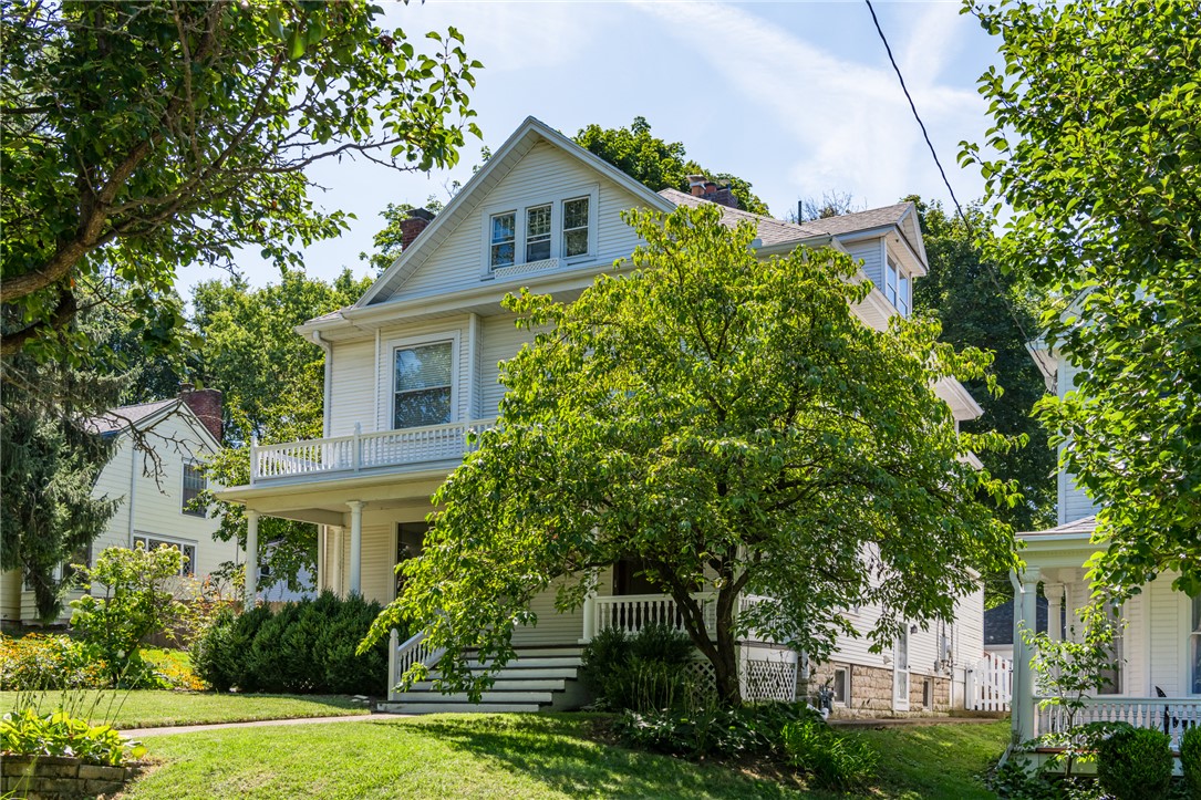 305 Oakwood Avenue