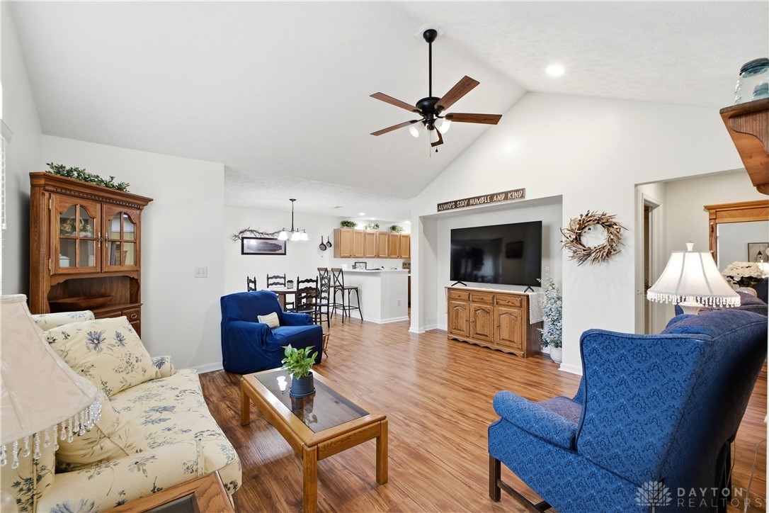275 Broadleaf Circle