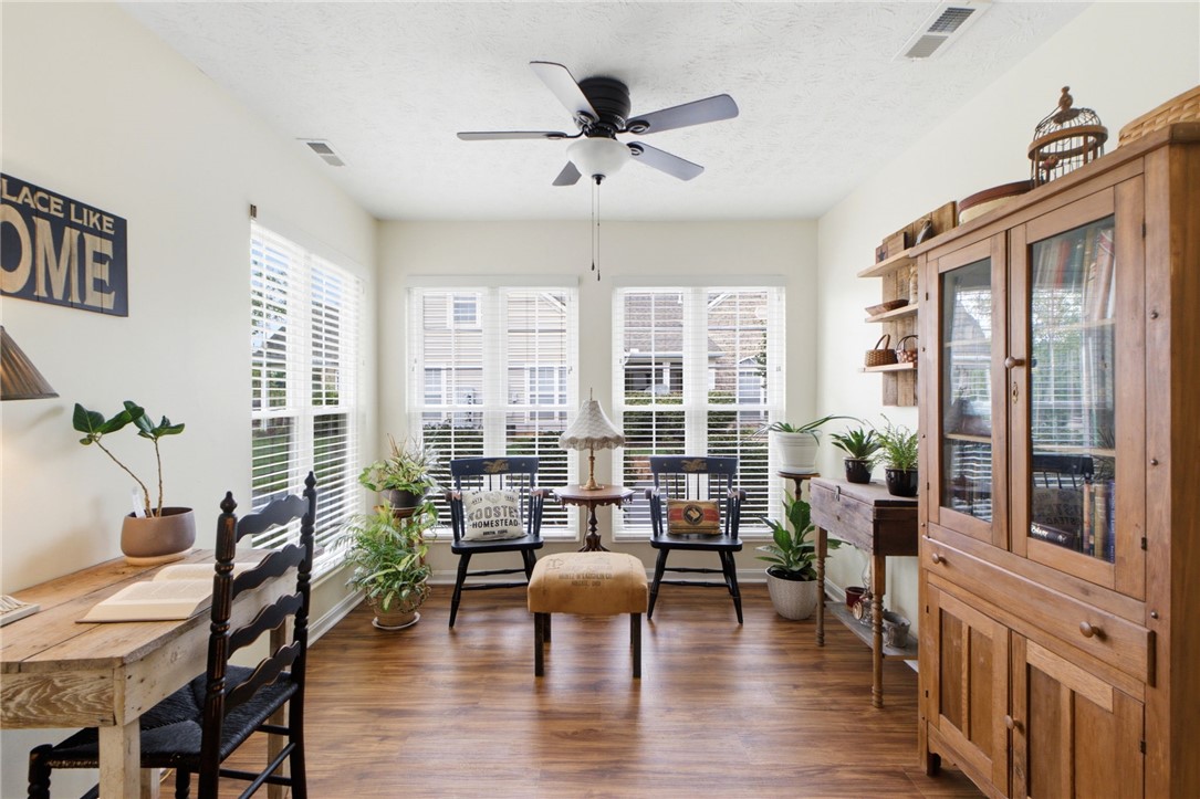 275 Broadleaf Circle