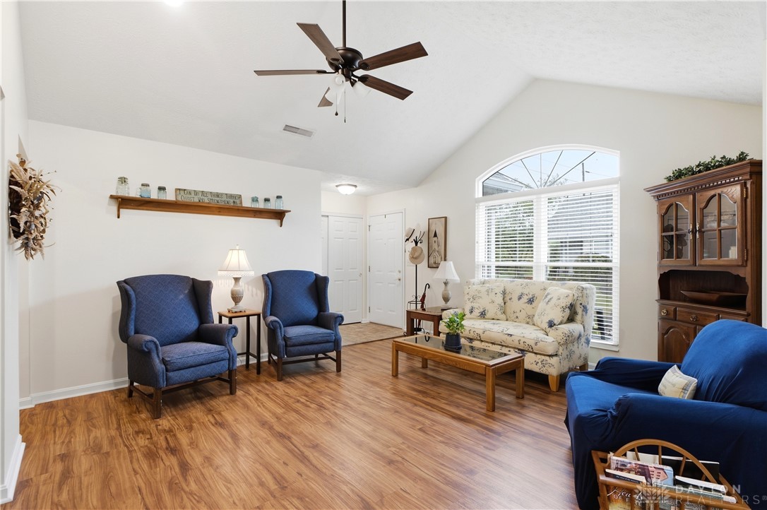 275 Broadleaf Circle