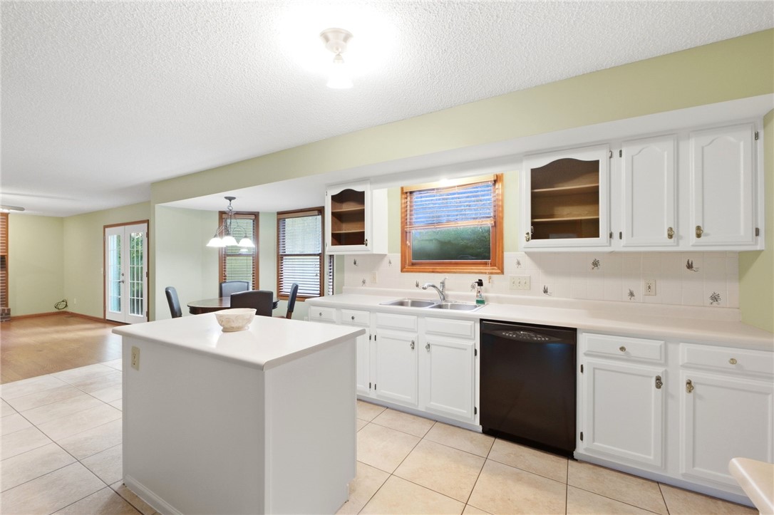 6091 Blueberry Drive