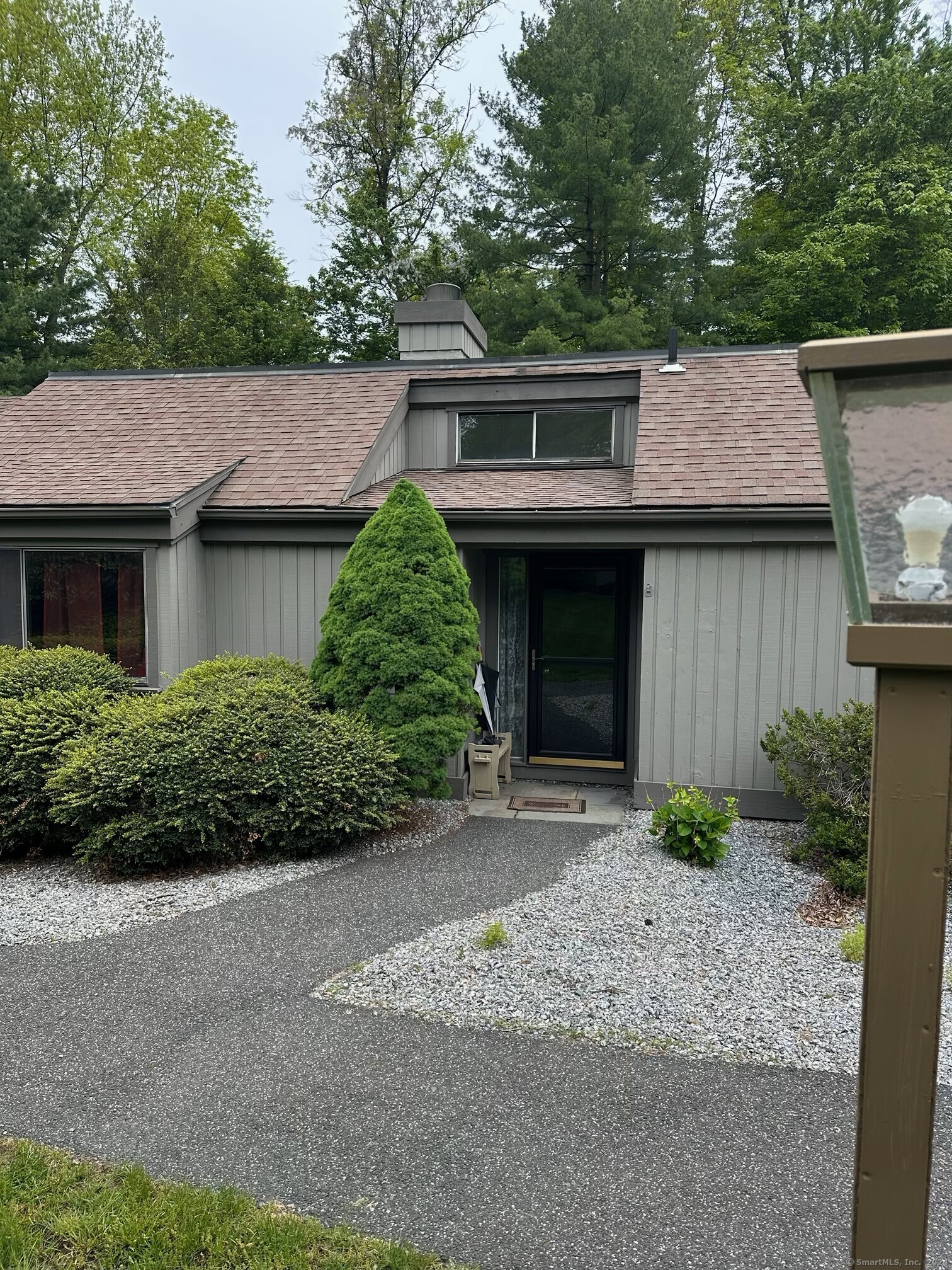 886 Heritage Village B