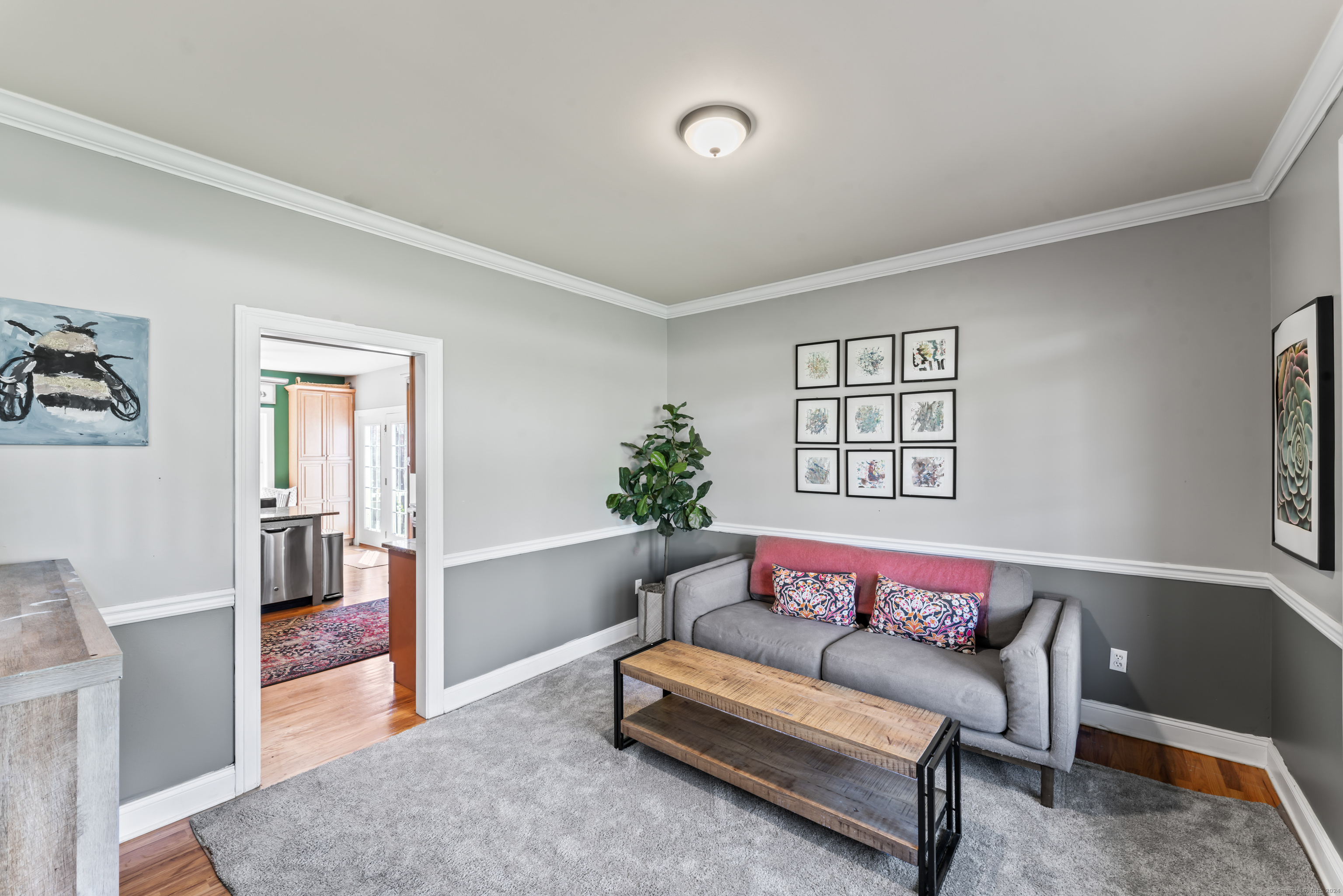 6 Ridge Valley Road