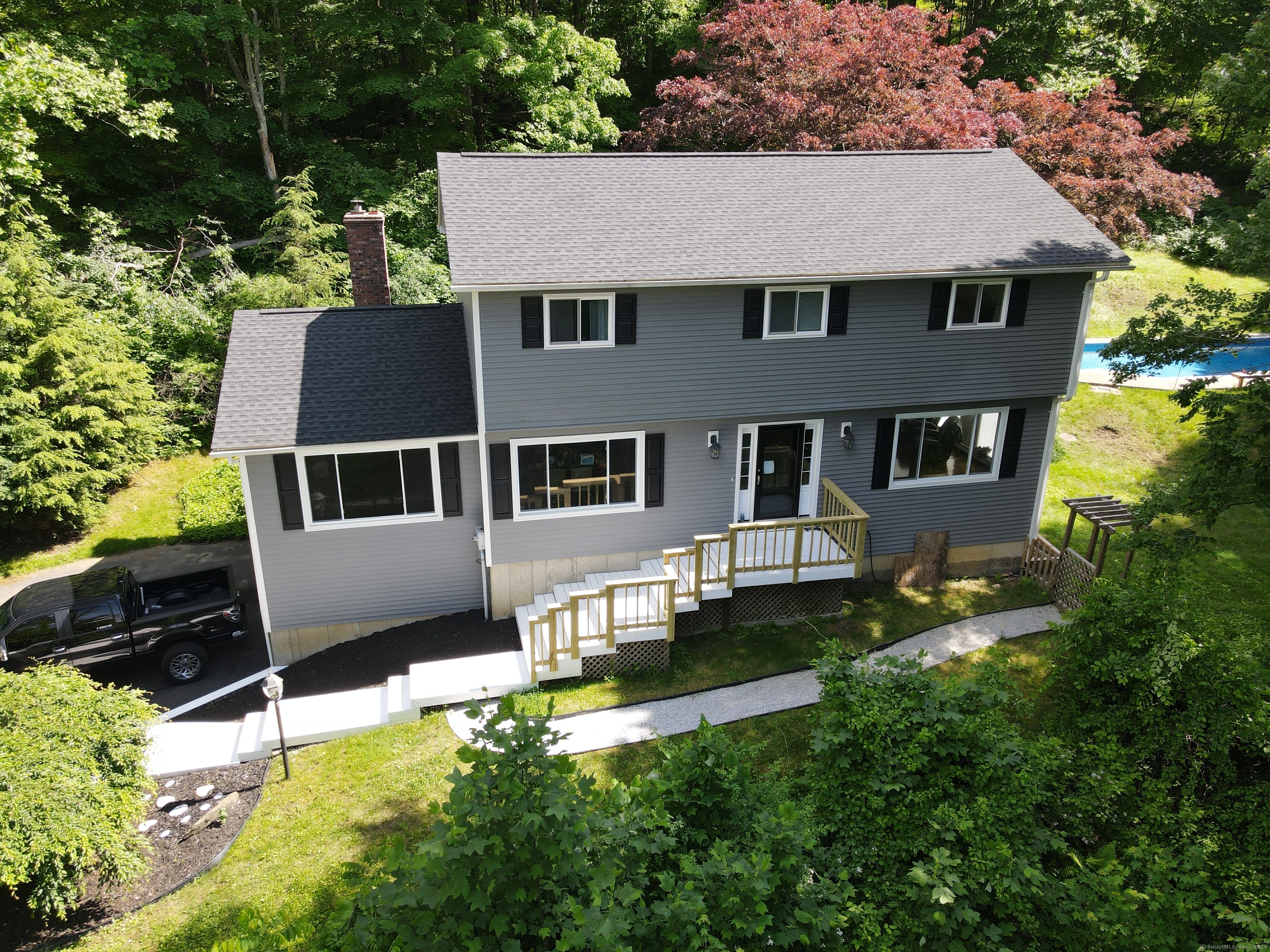 8 Glenview Drive