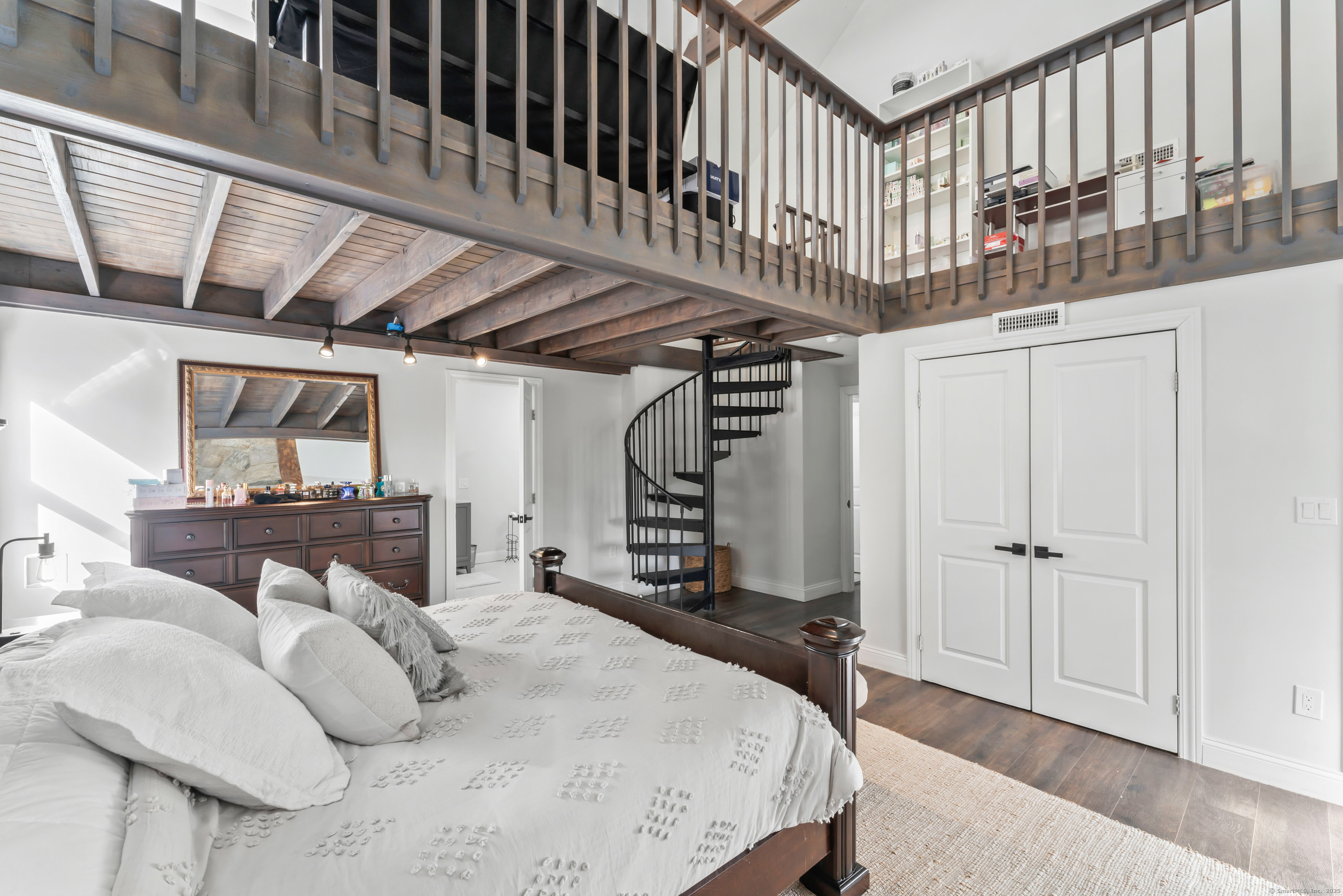 52 Flat Swamp Road