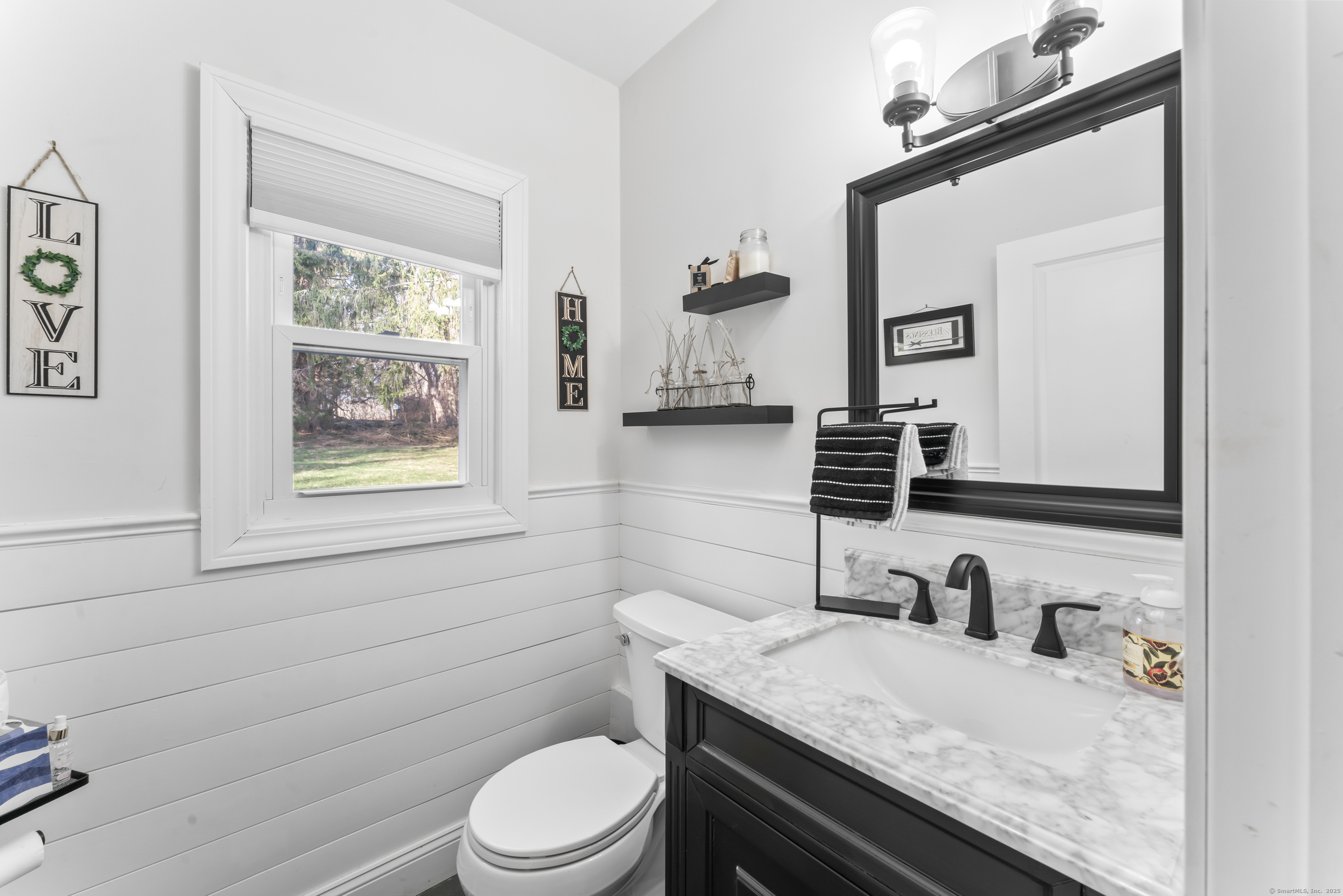 52 Flat Swamp Road