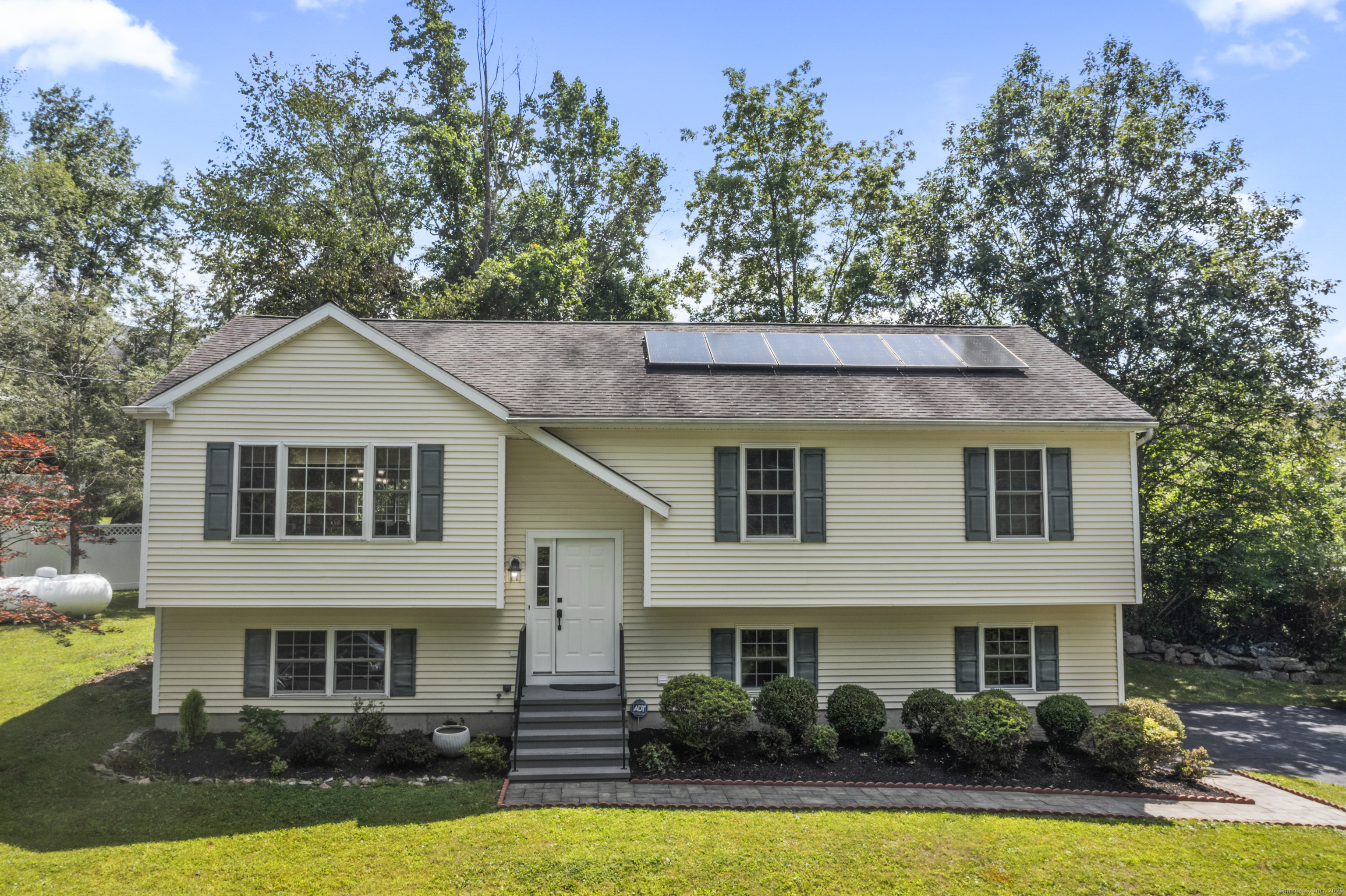 24 Ken Oaks Drive