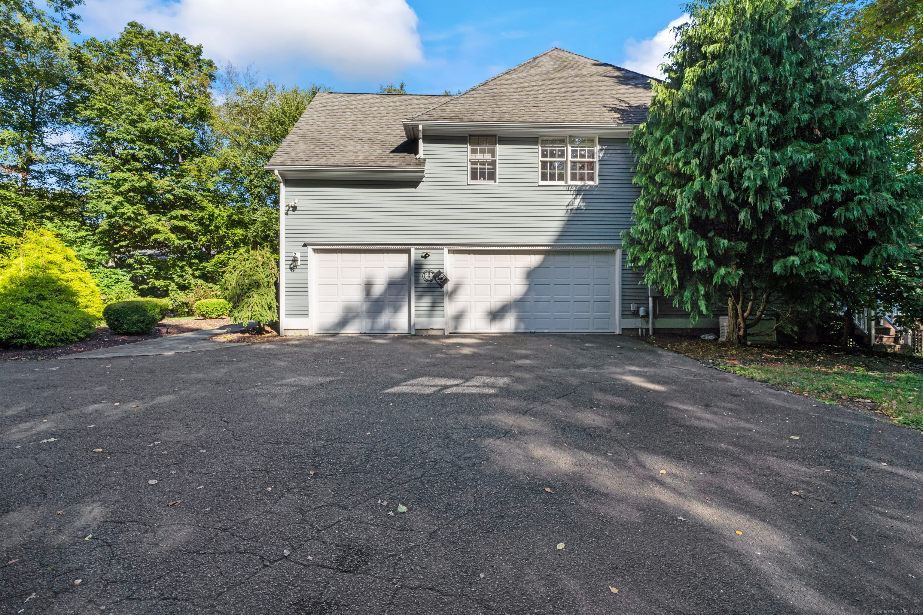 8 Arthurs Court