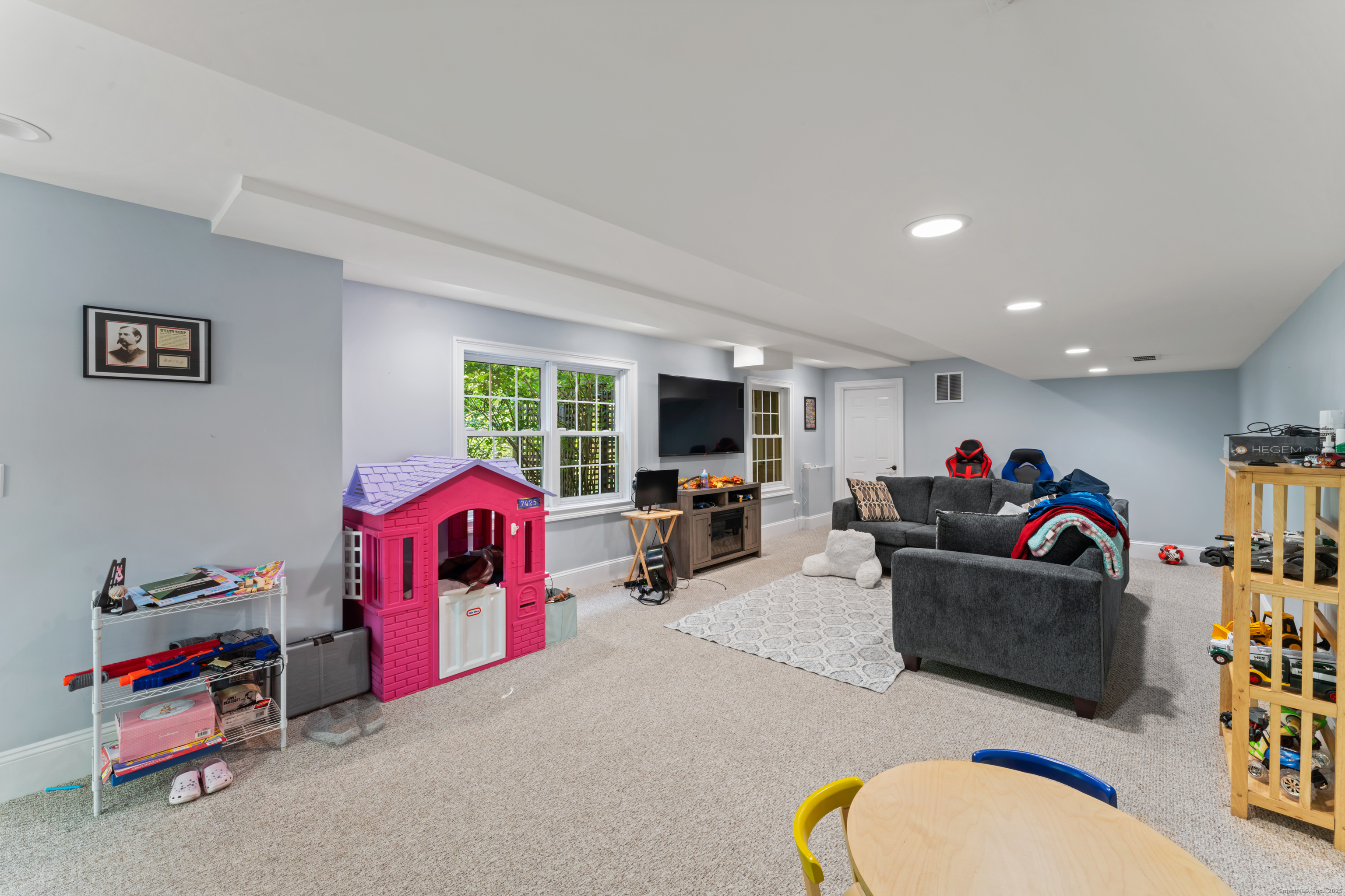 8 Arthurs Court