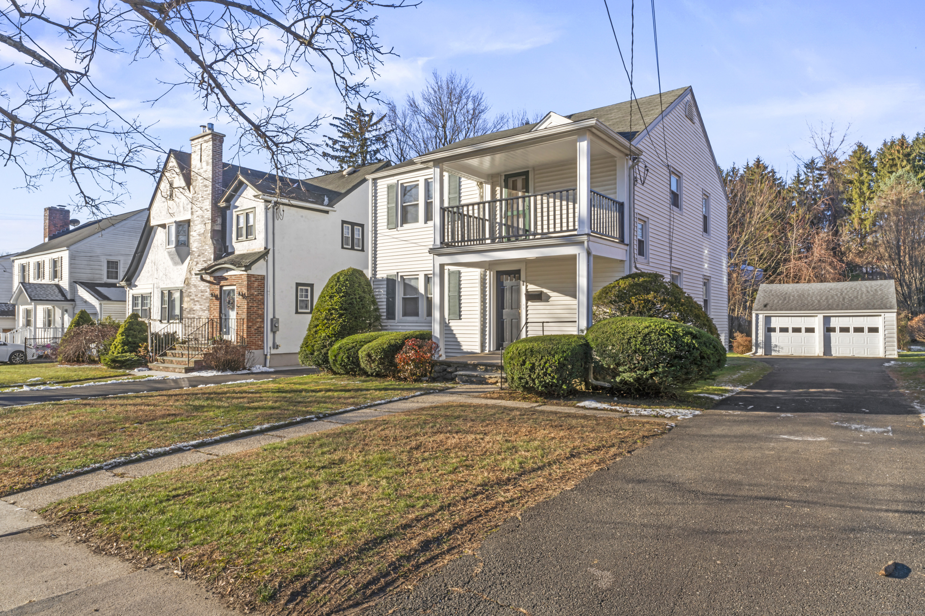 11 Roger Avenue