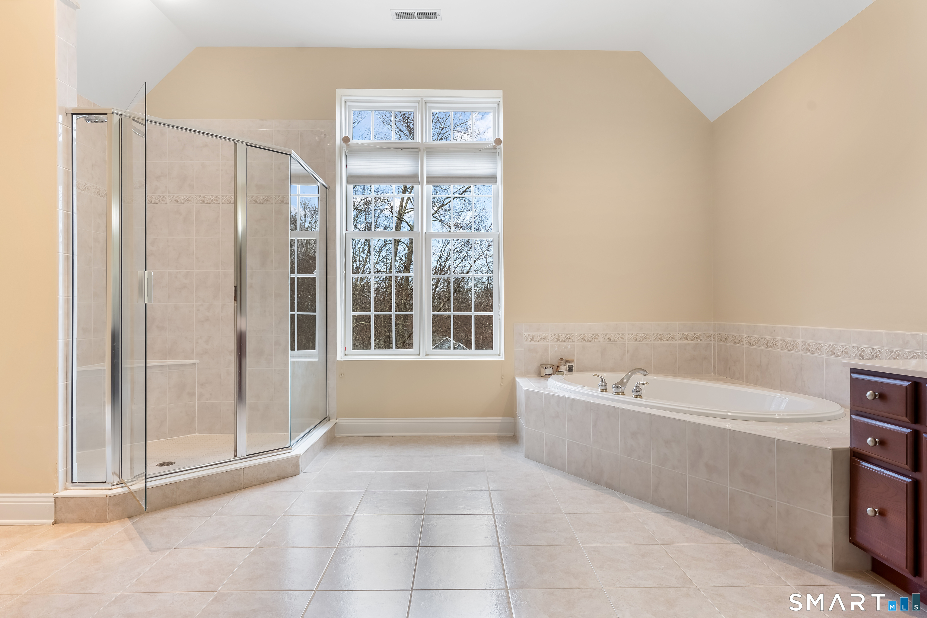 68 Charter Ridge Drive