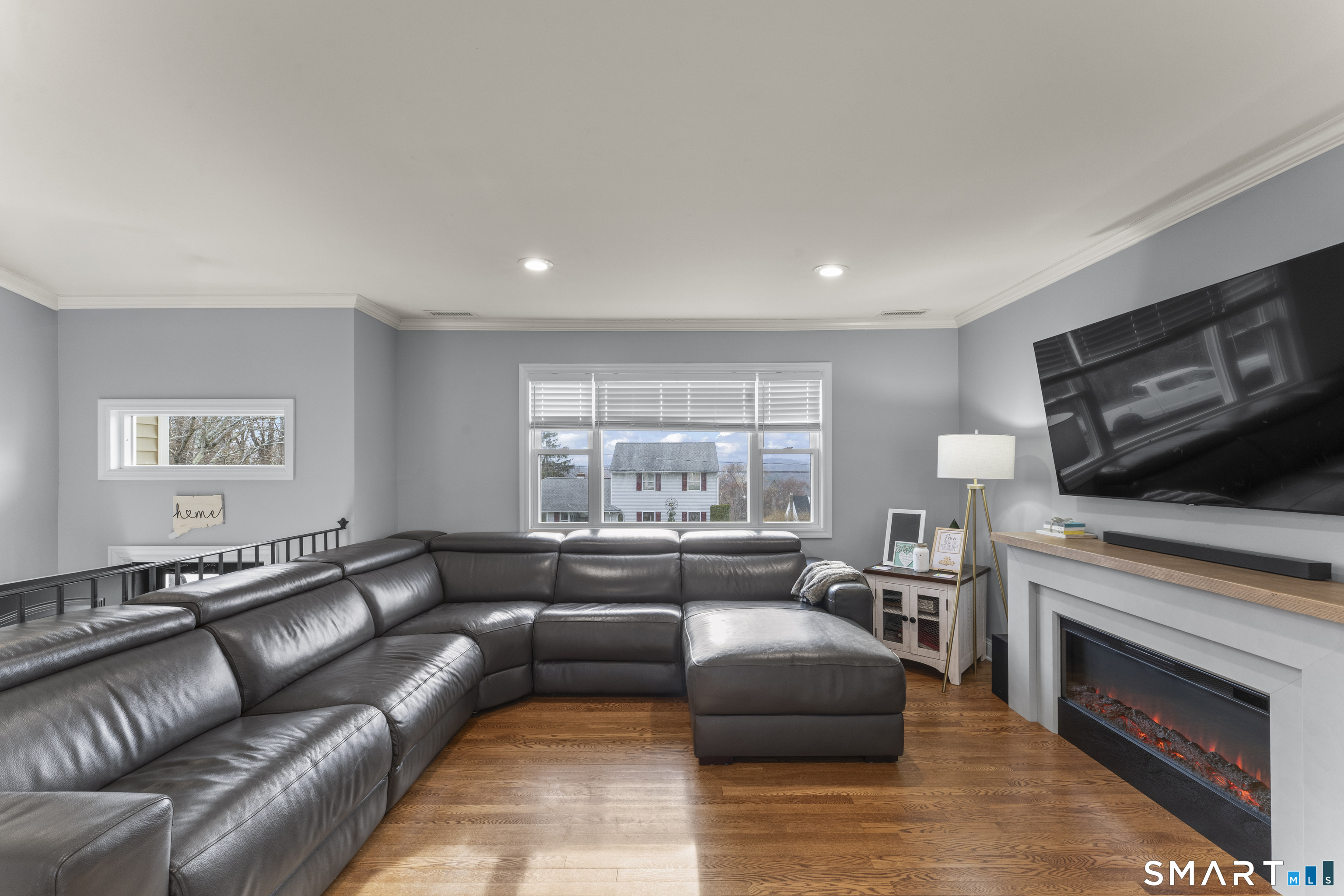 16 Curtis Avenue