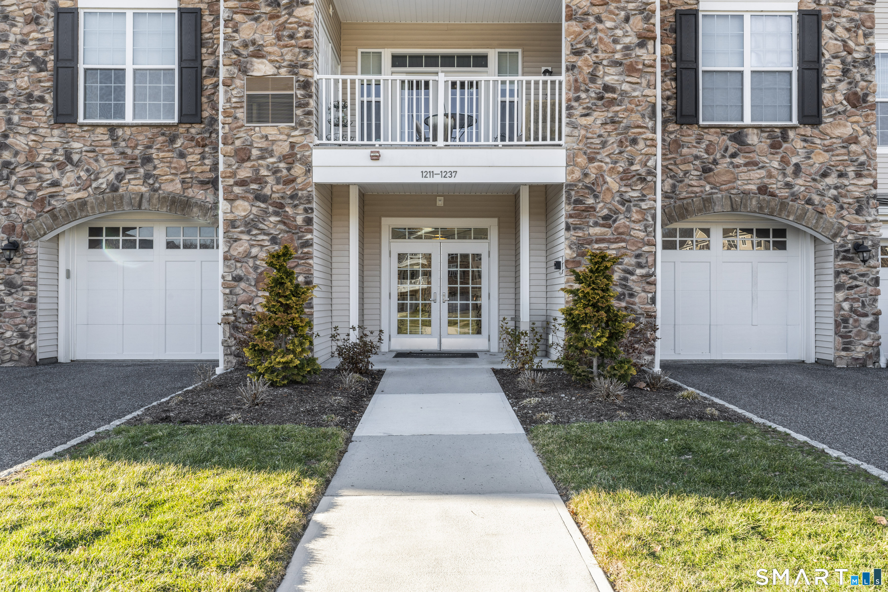 1211 Brookside Court 1211