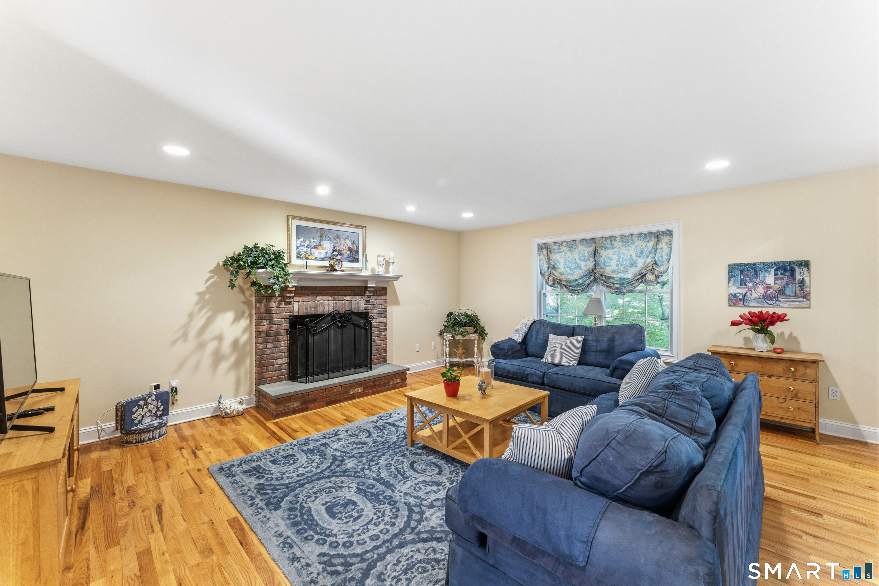 29 Narragansett Trail