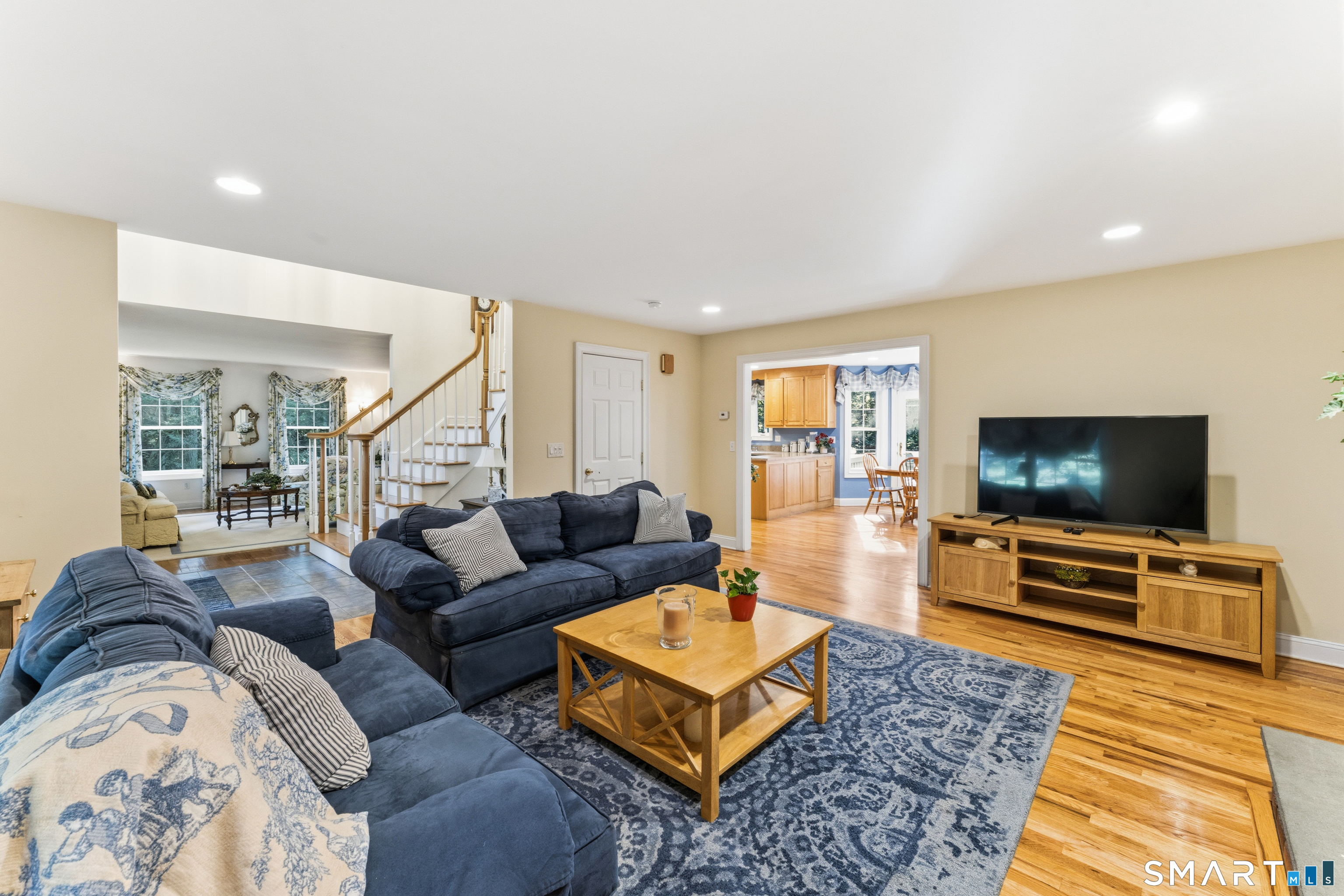 29 Narragansett Trail
