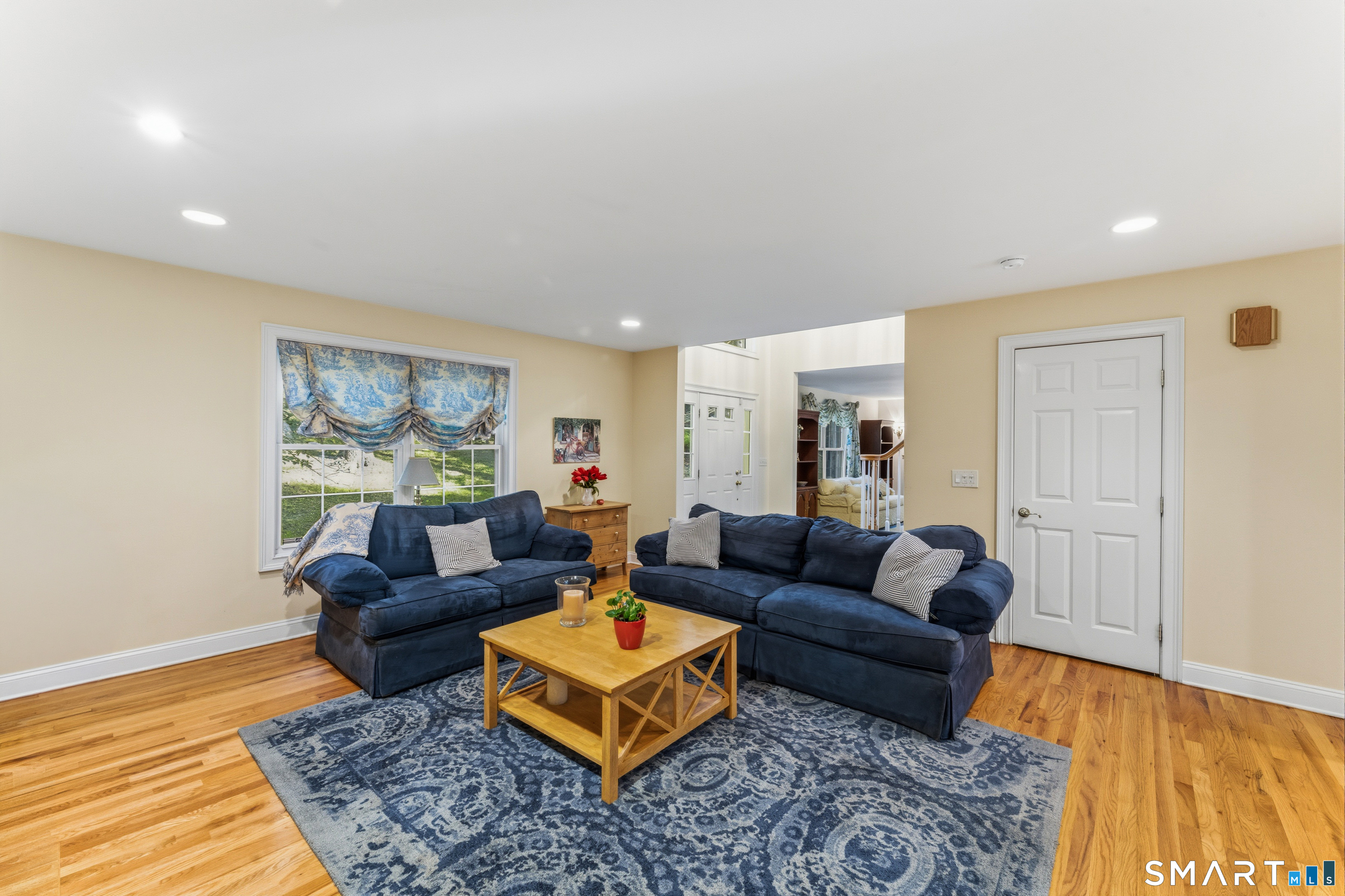 29 Narragansett Trail