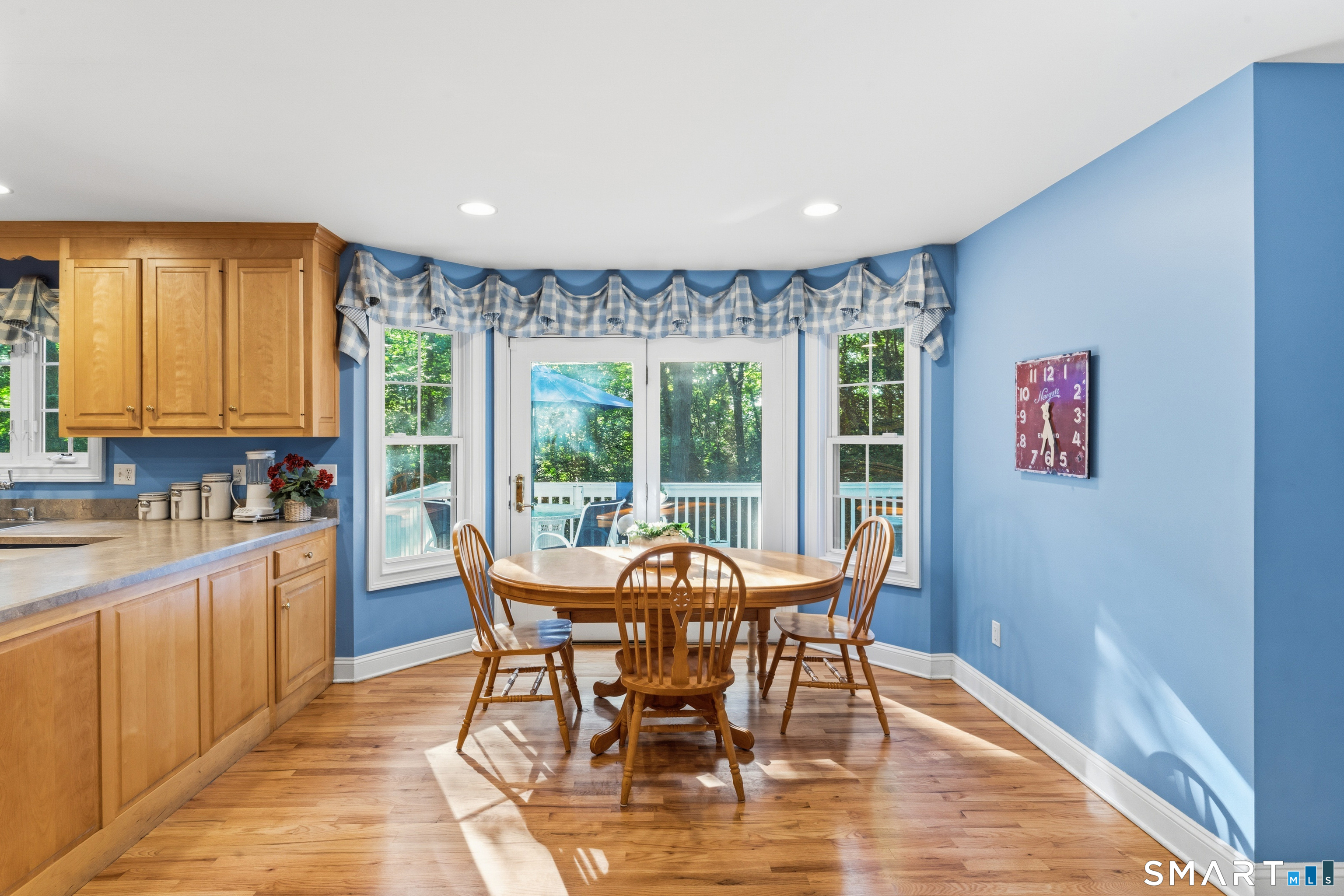 29 Narragansett Trail