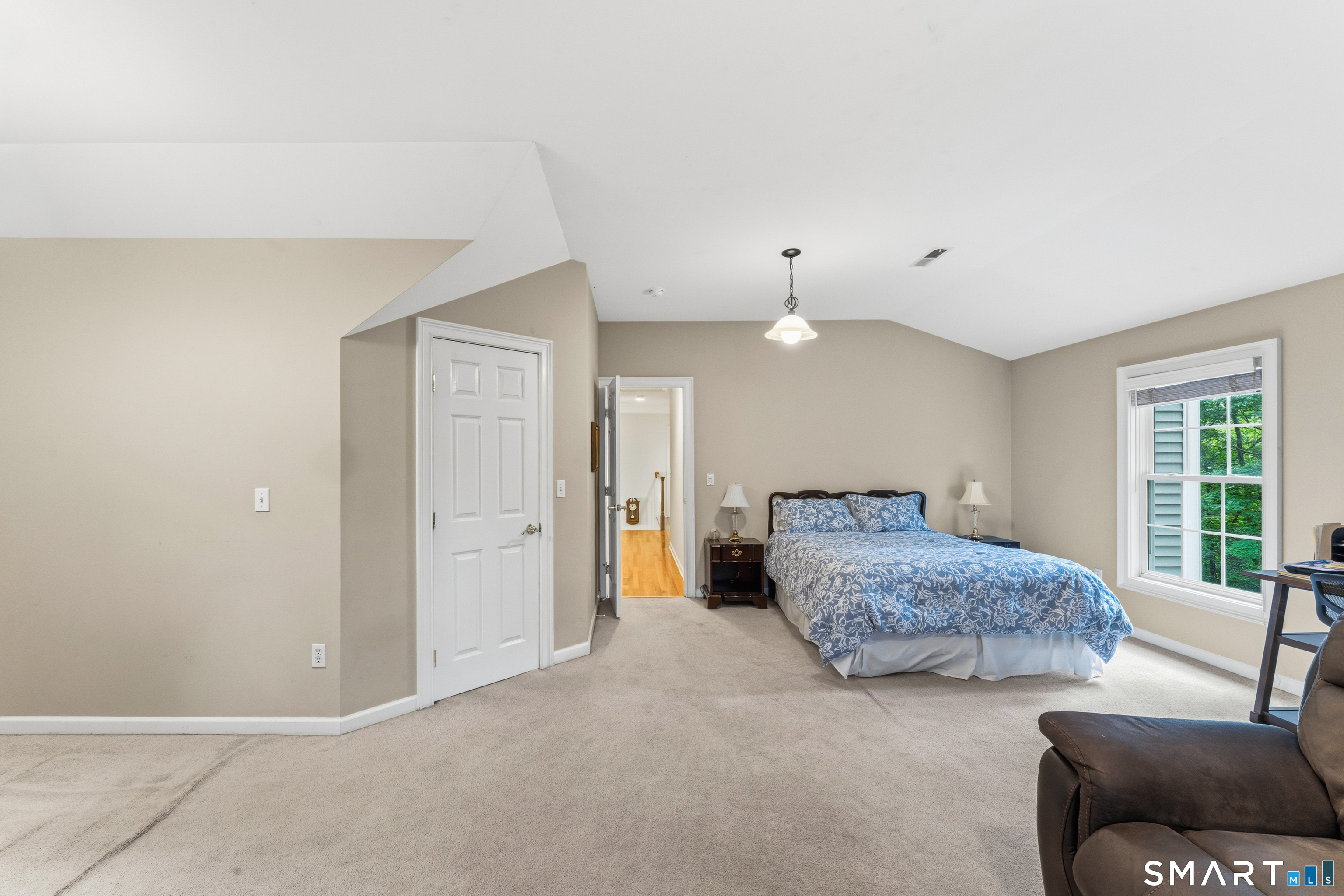 29 Narragansett Trail