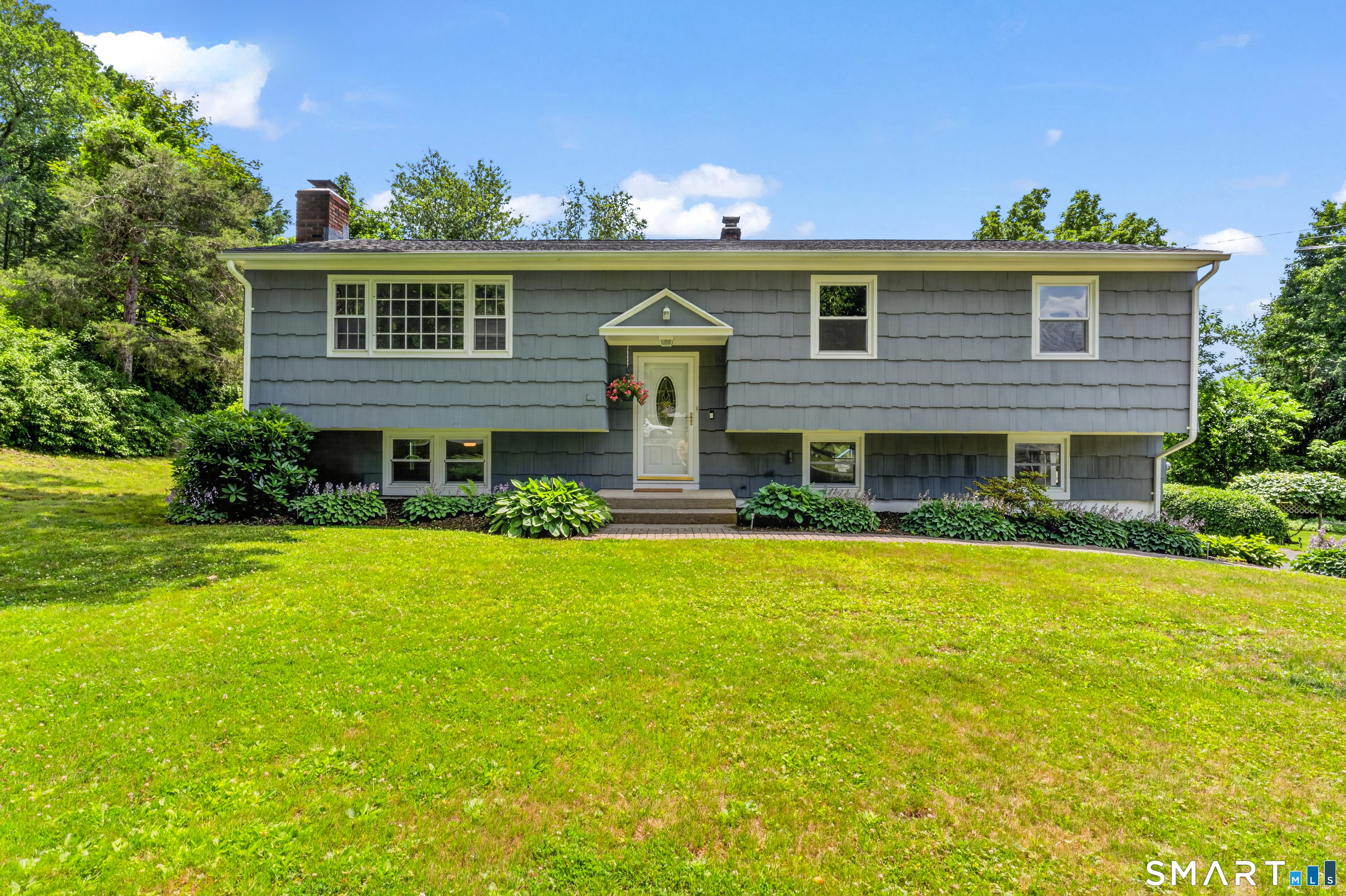 12 Quaker Ridge Road