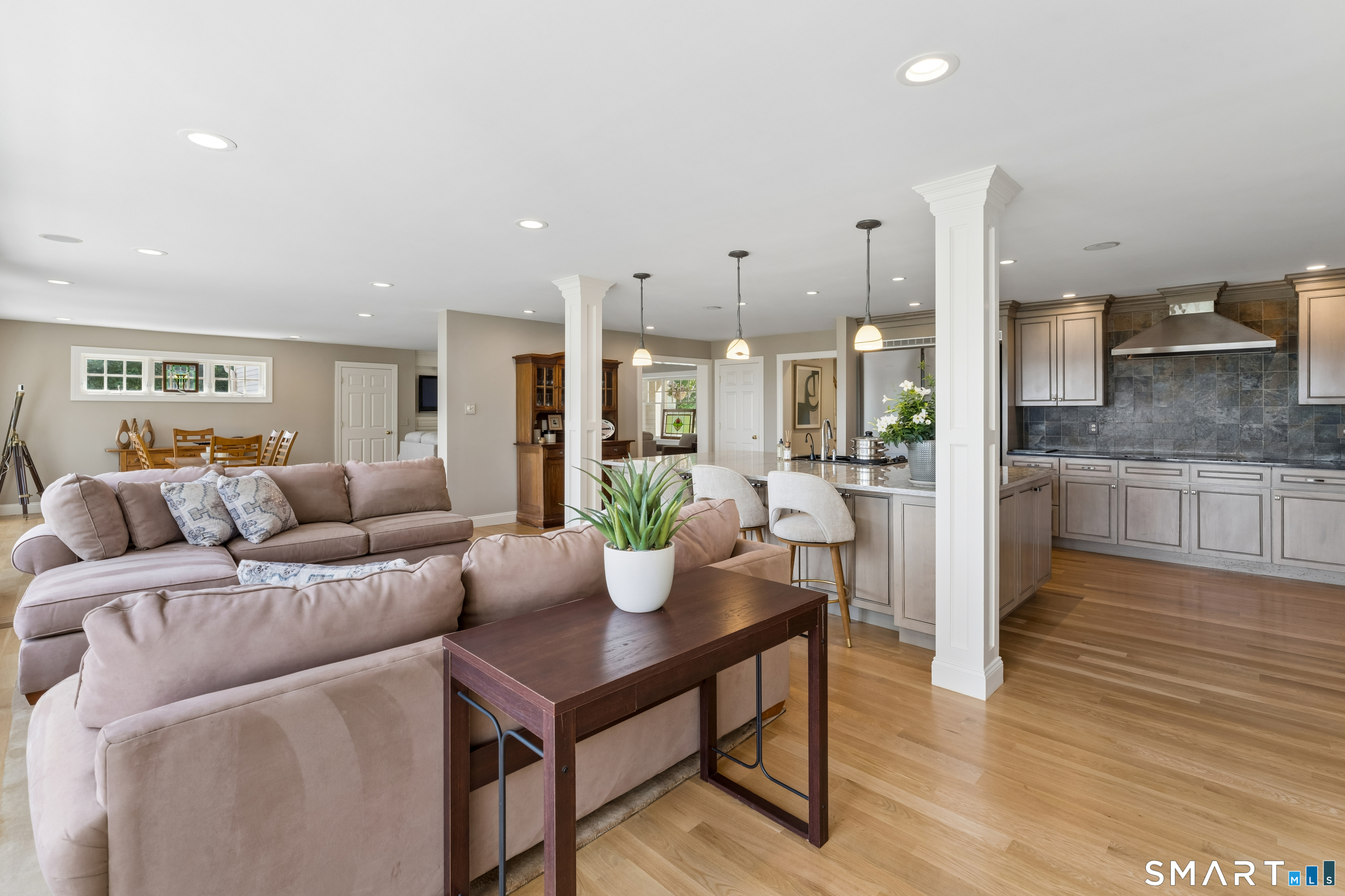 8 Horseshoe Ridge Road