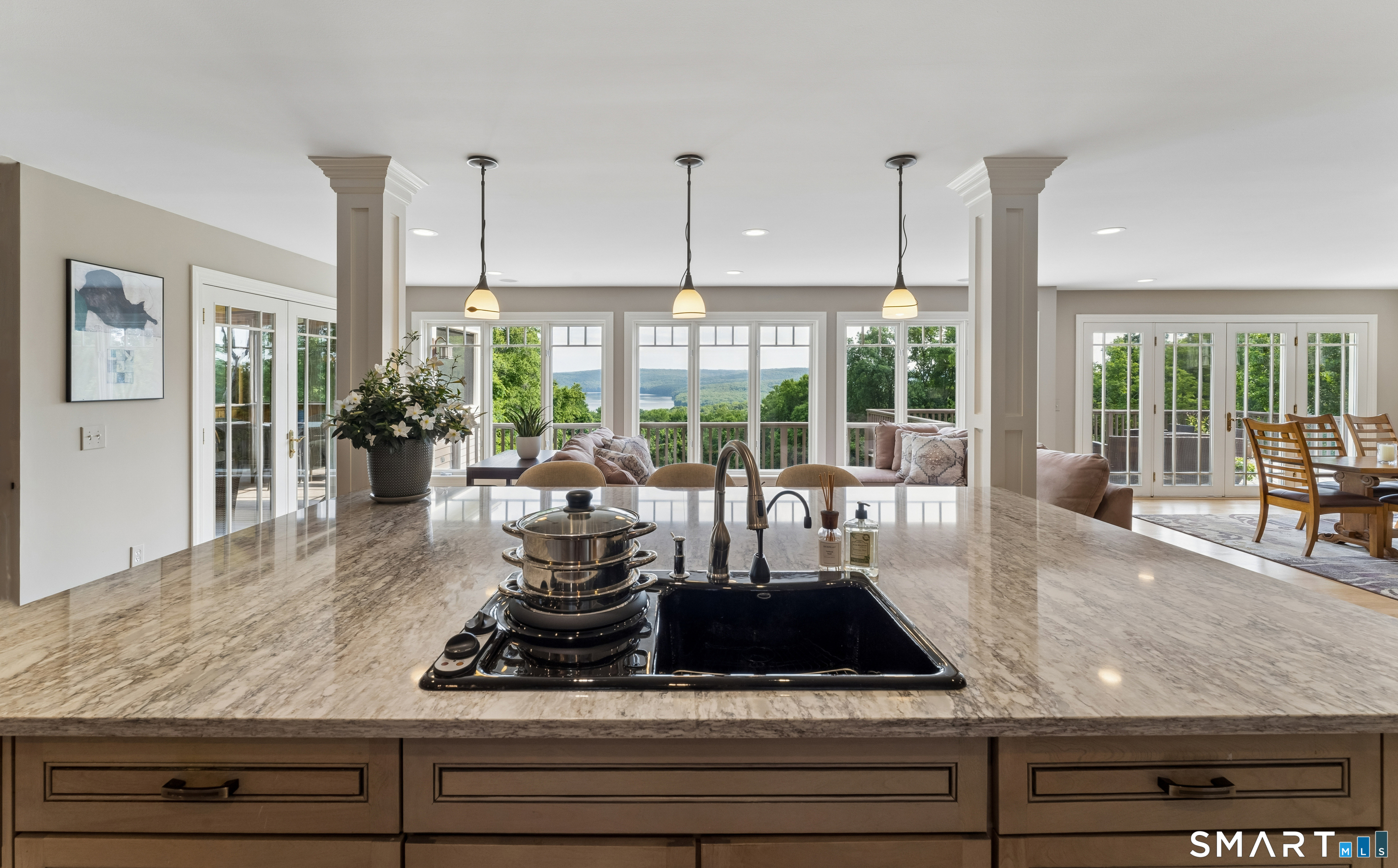 8 Horseshoe Ridge Road