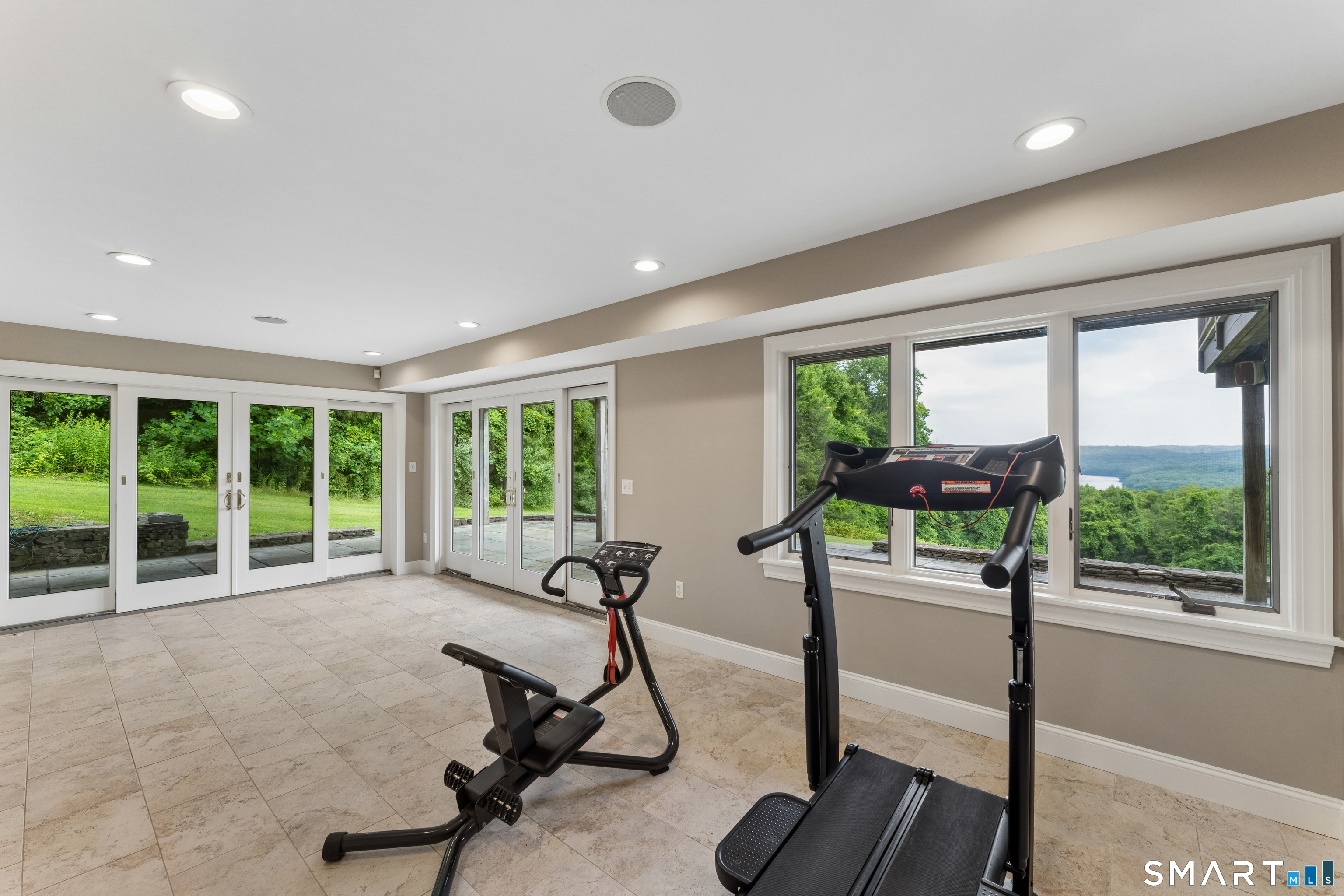 8 Horseshoe Ridge Road