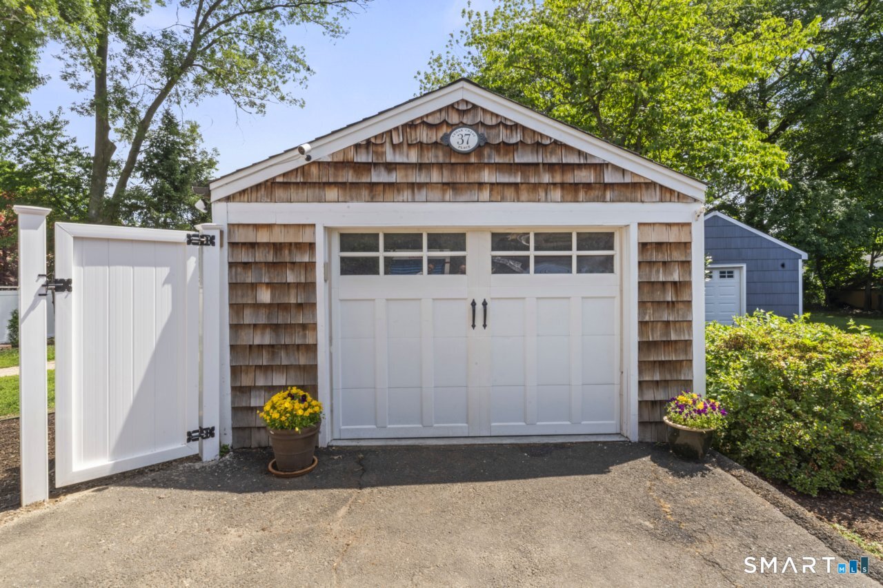 37 Cedar Crest Place