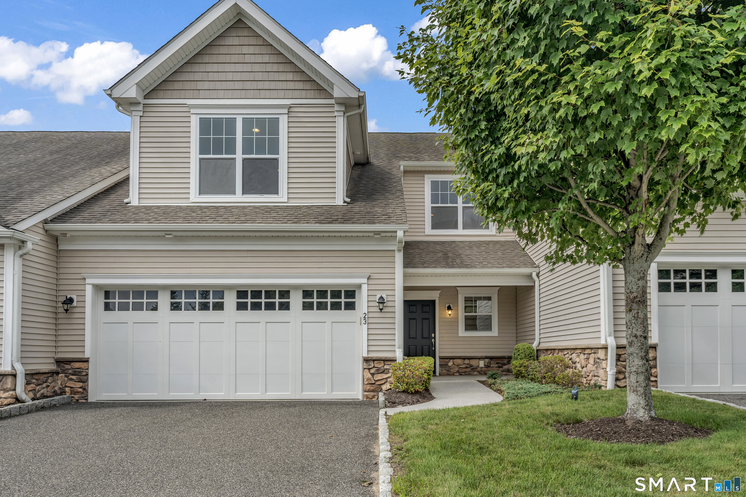 23 Woods Lane Unit: 23