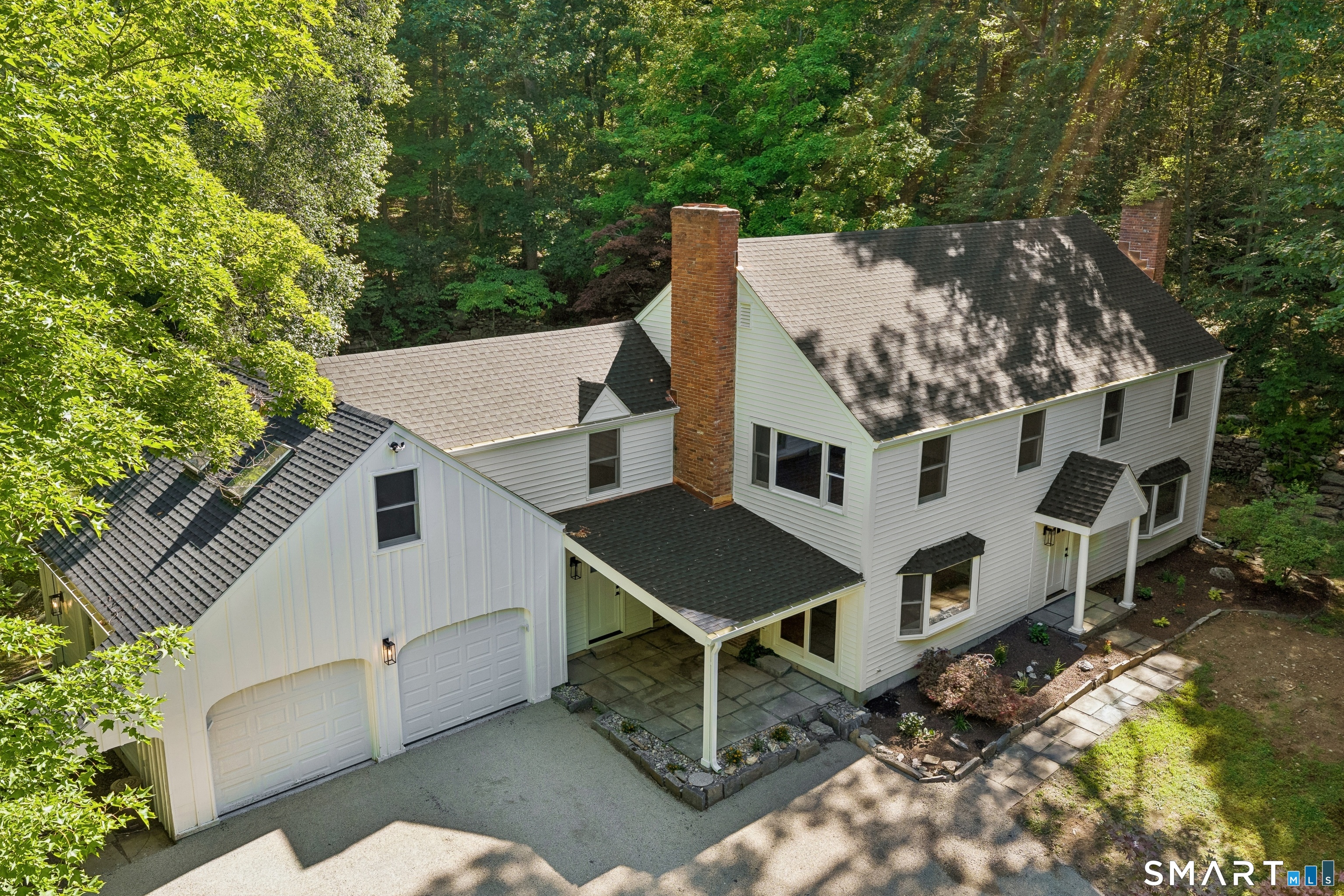 22 East Woods Road