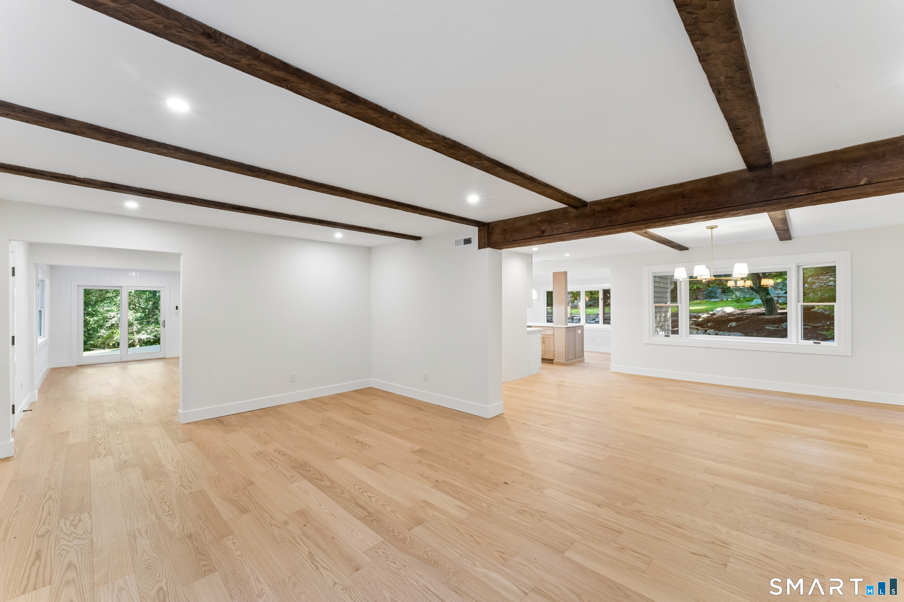 22 East Woods Road