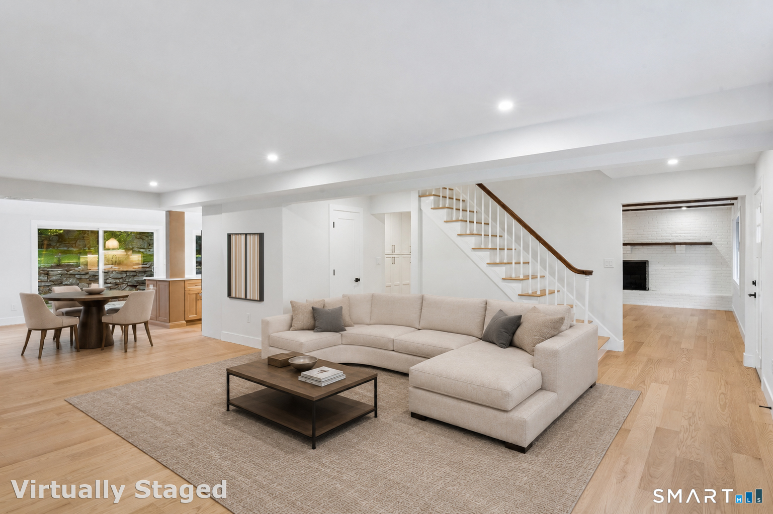 22 East Woods Road