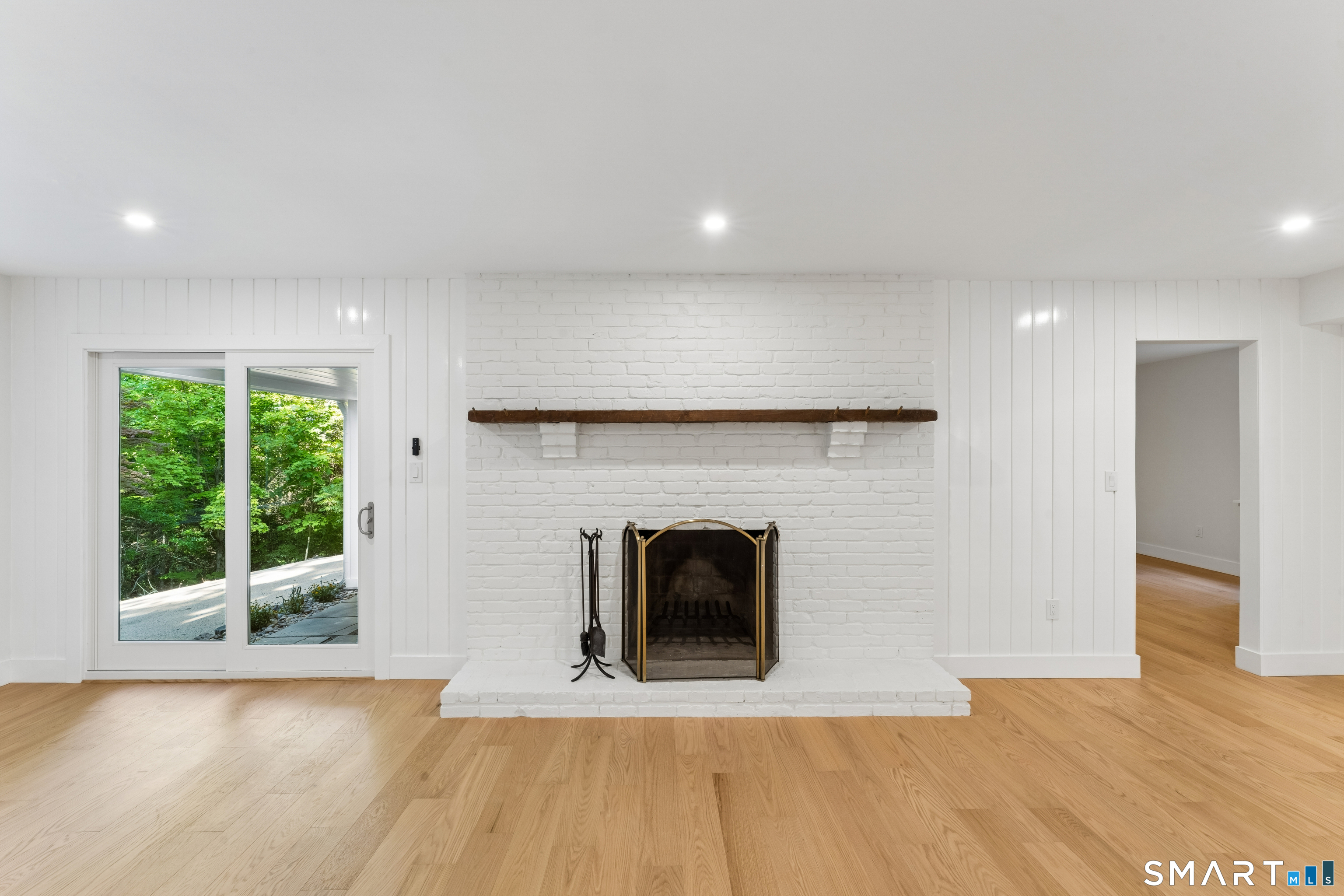 22 East Woods Road