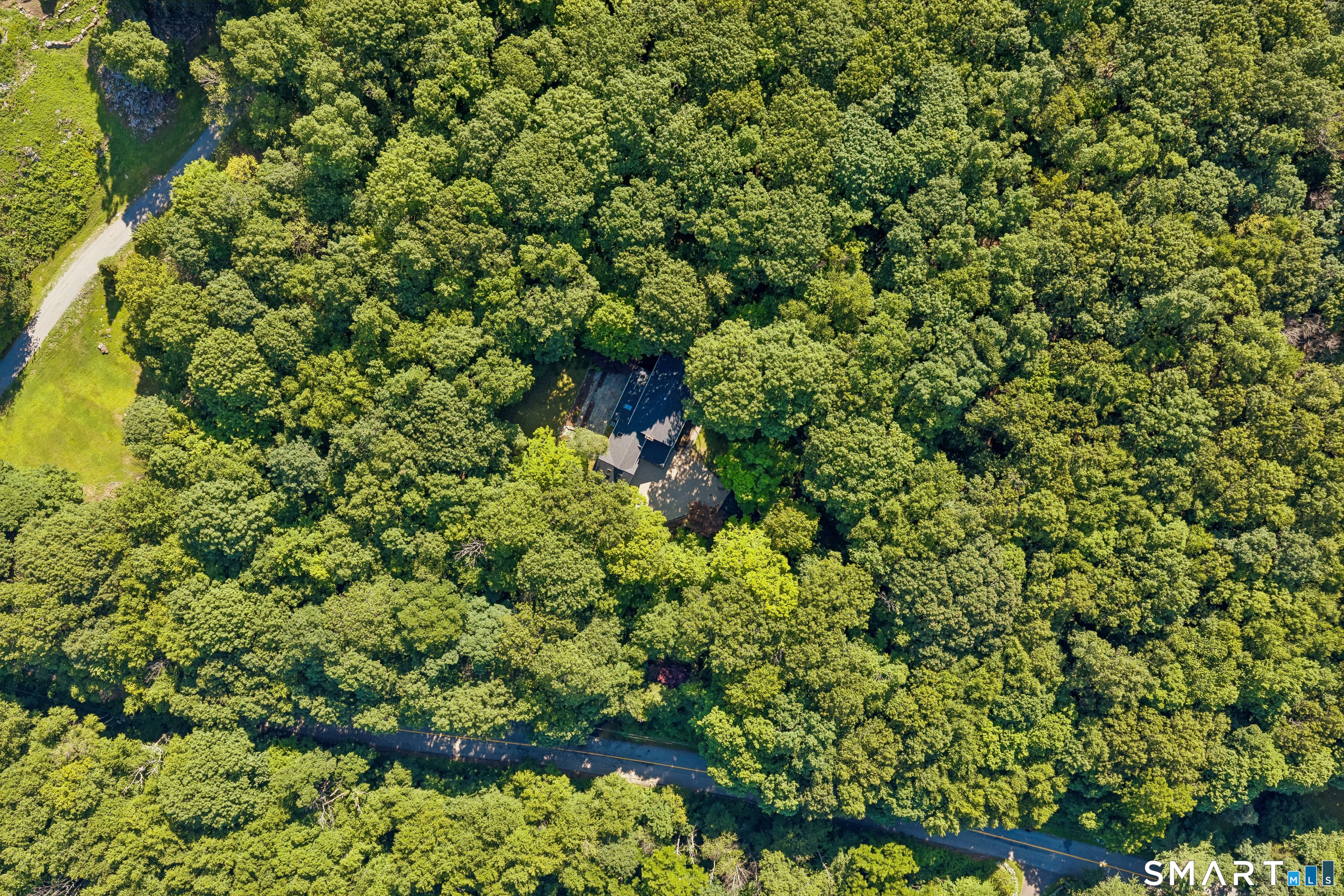 22 East Woods Road