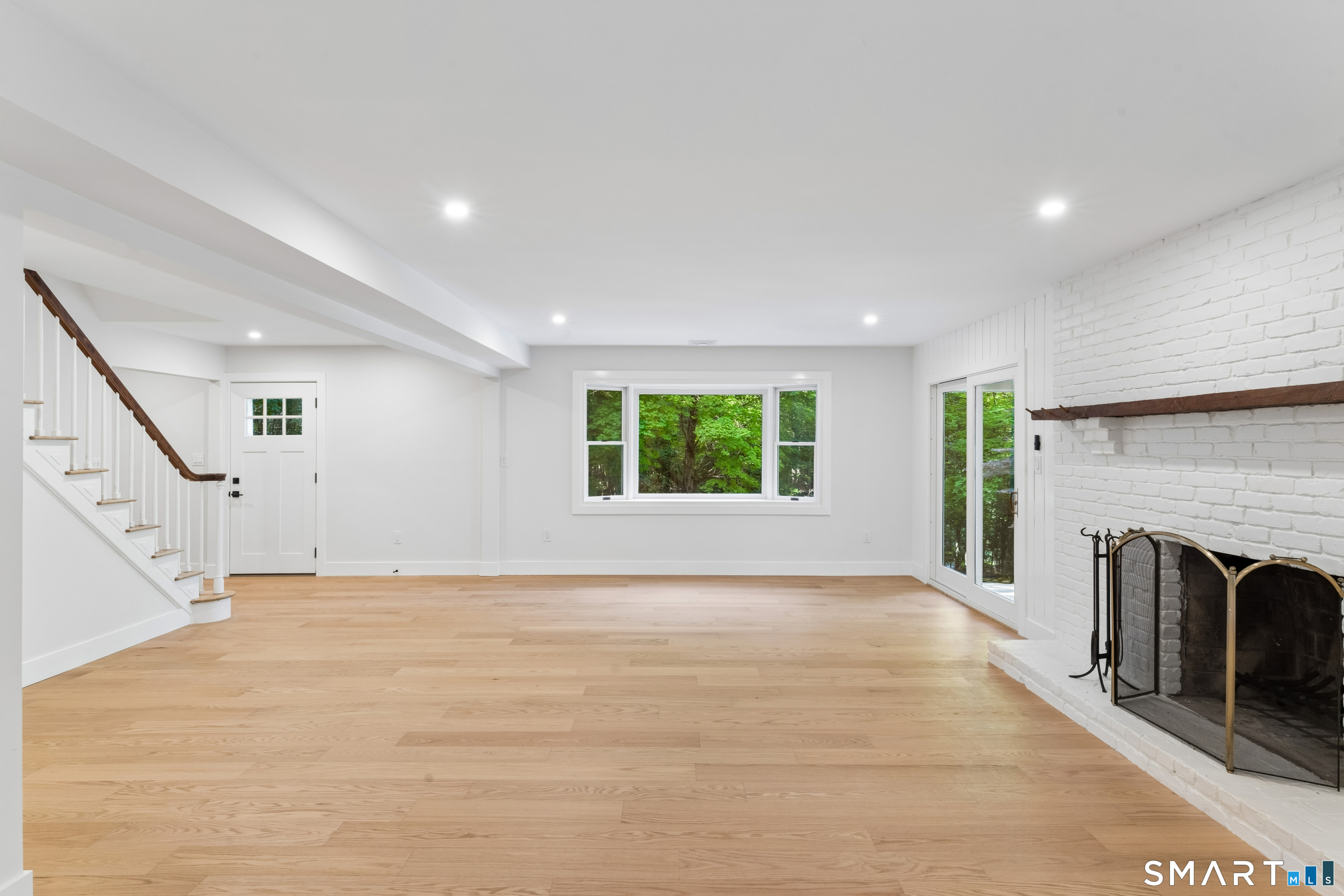 22 East Woods Road