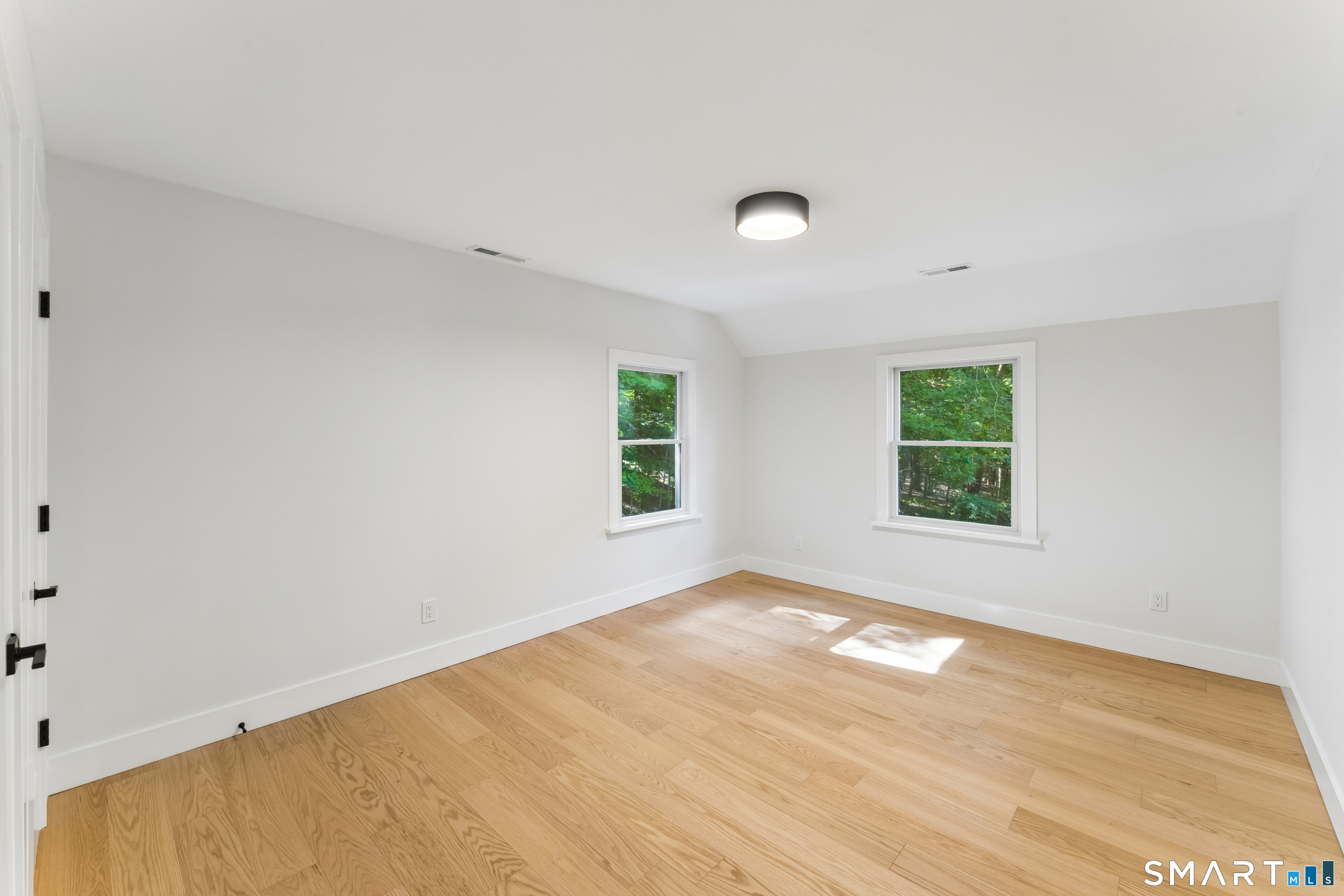 22 East Woods Road