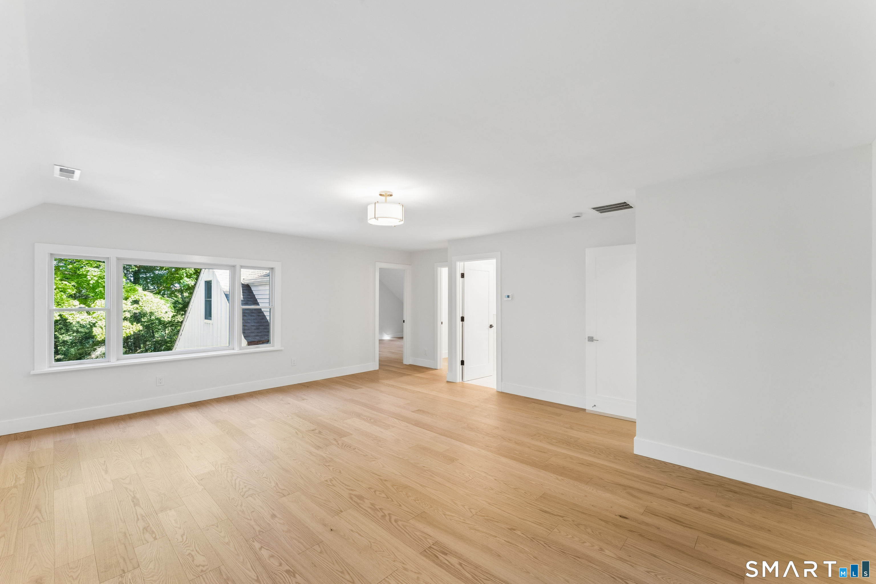 22 East Woods Road