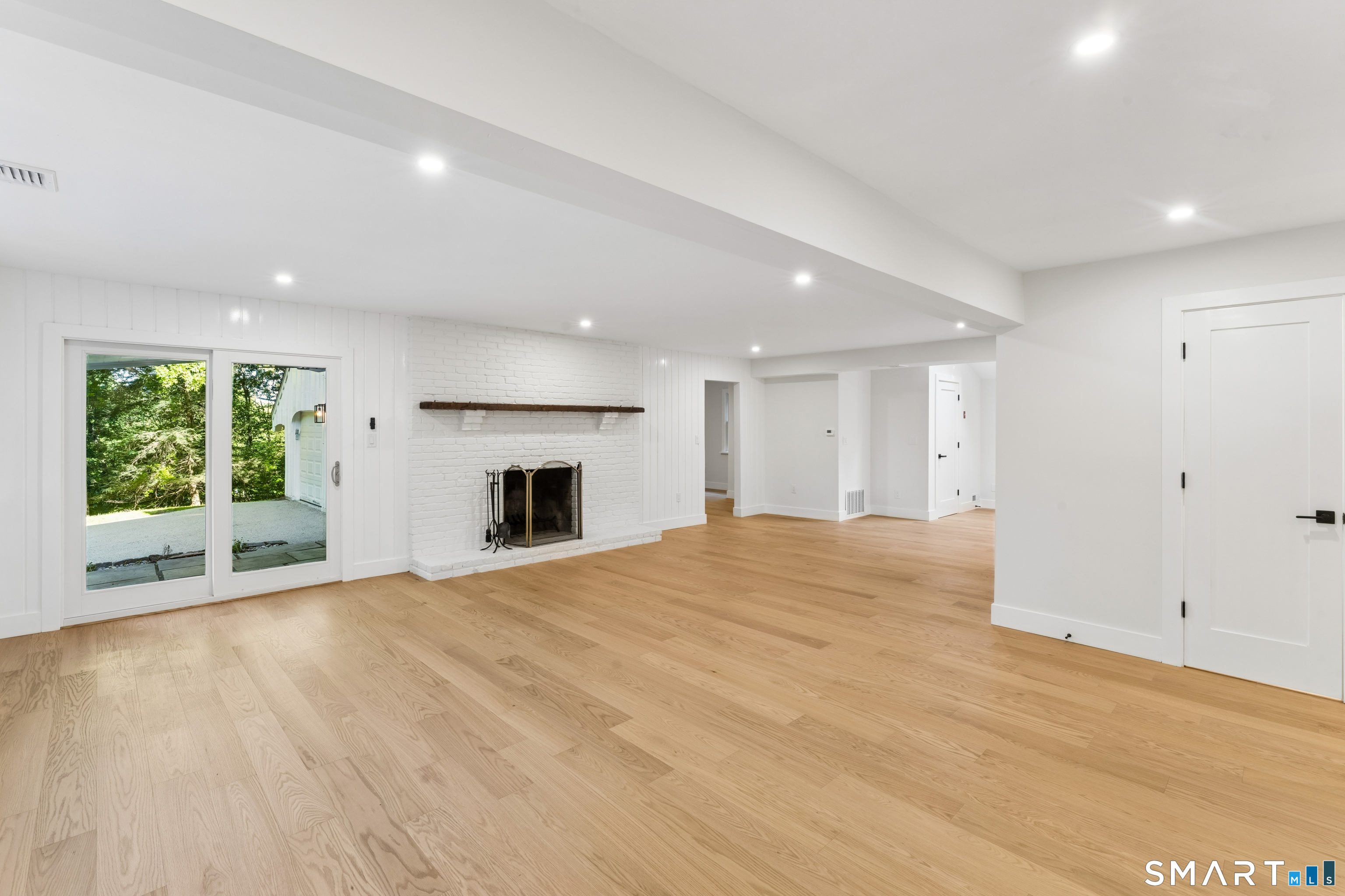 22 East Woods Road