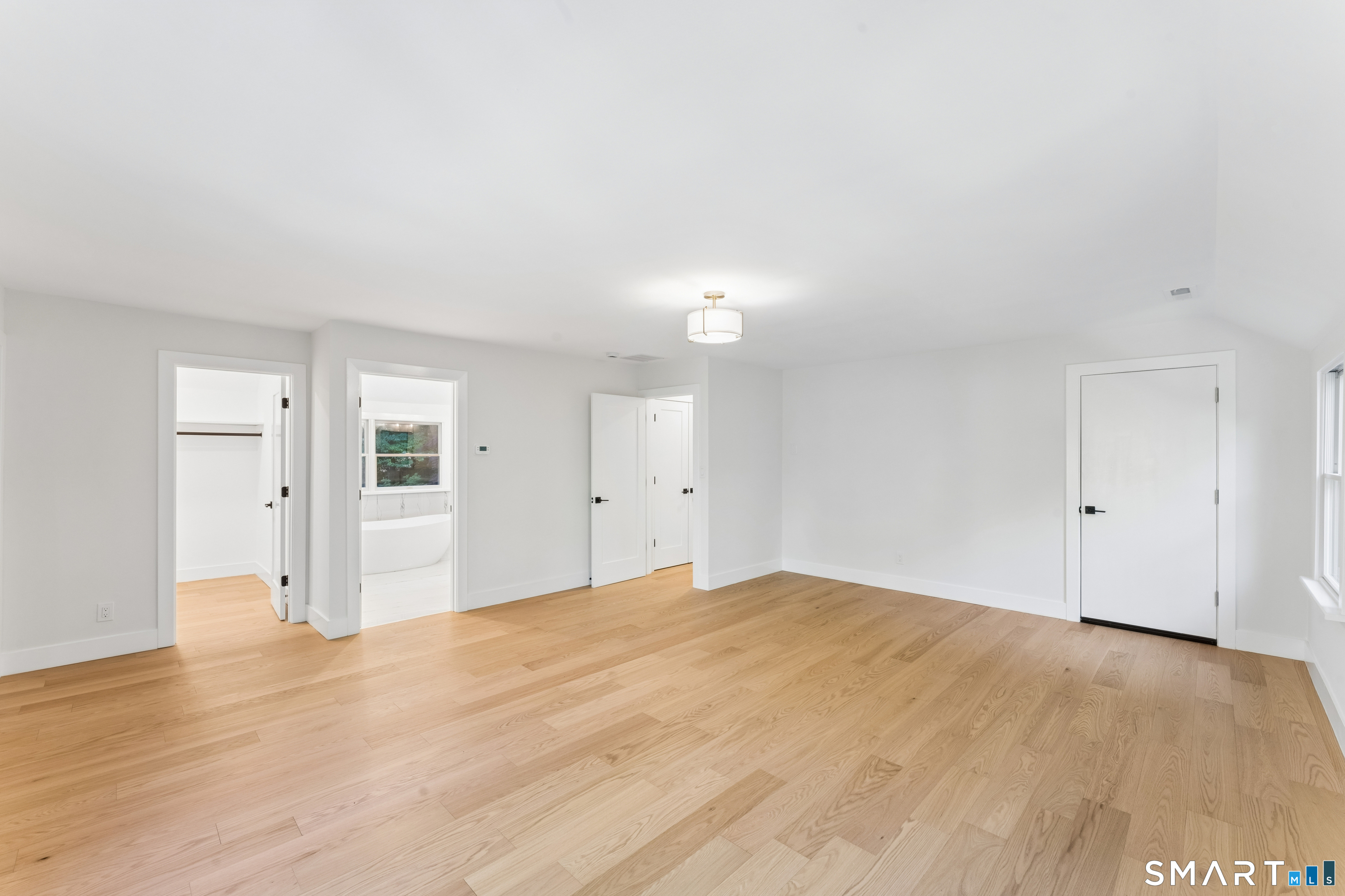 22 East Woods Road
