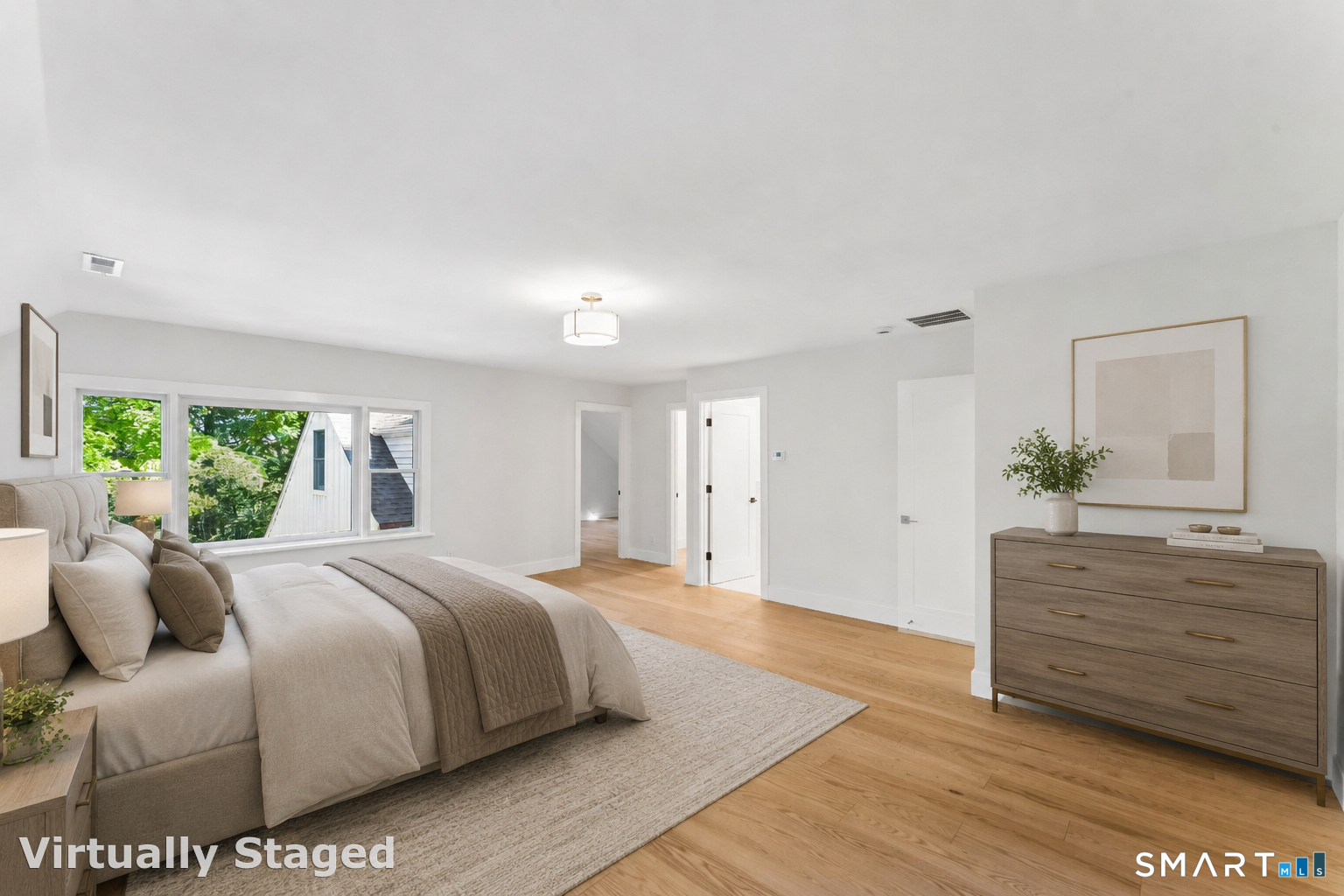 22 East Woods Road