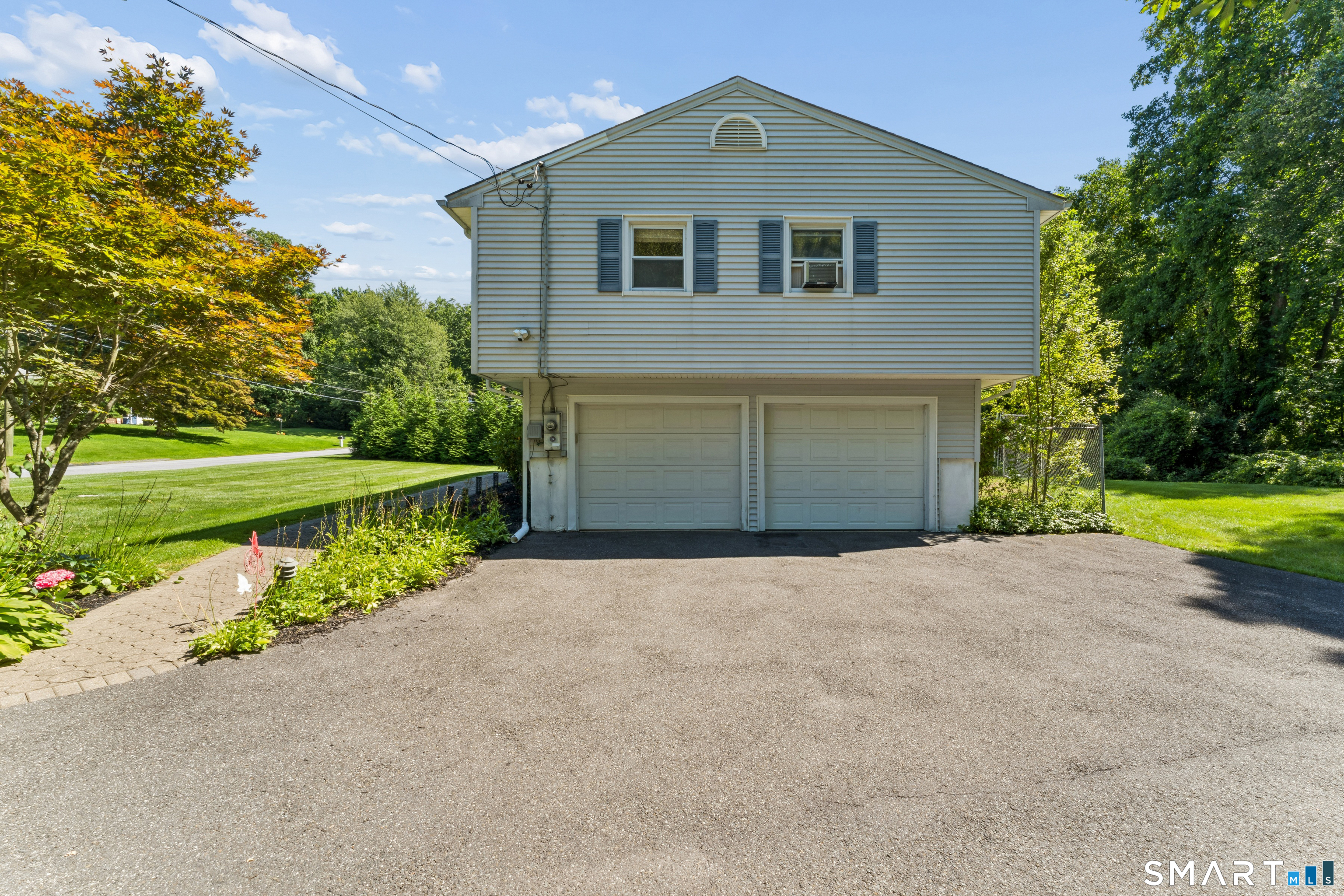 18 Woodcreek Road
