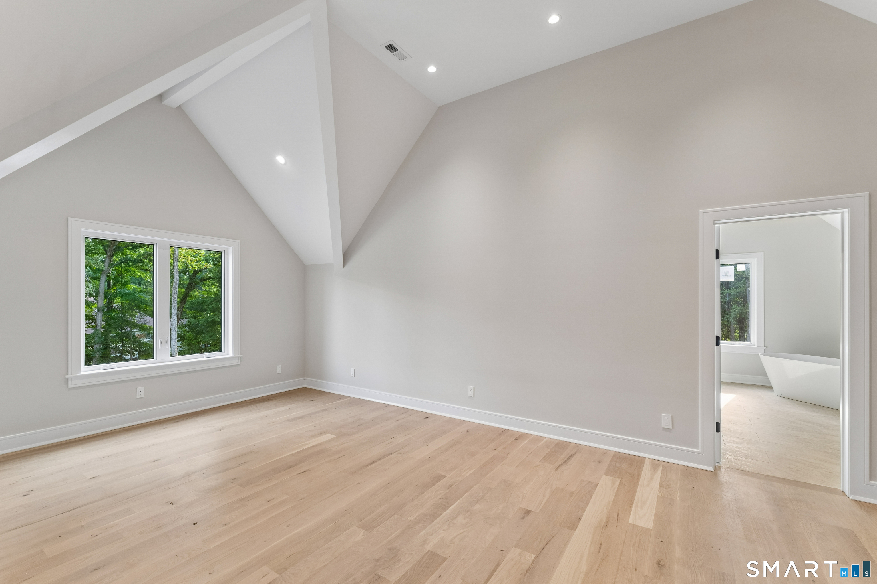 11 Oak Ridge Drive