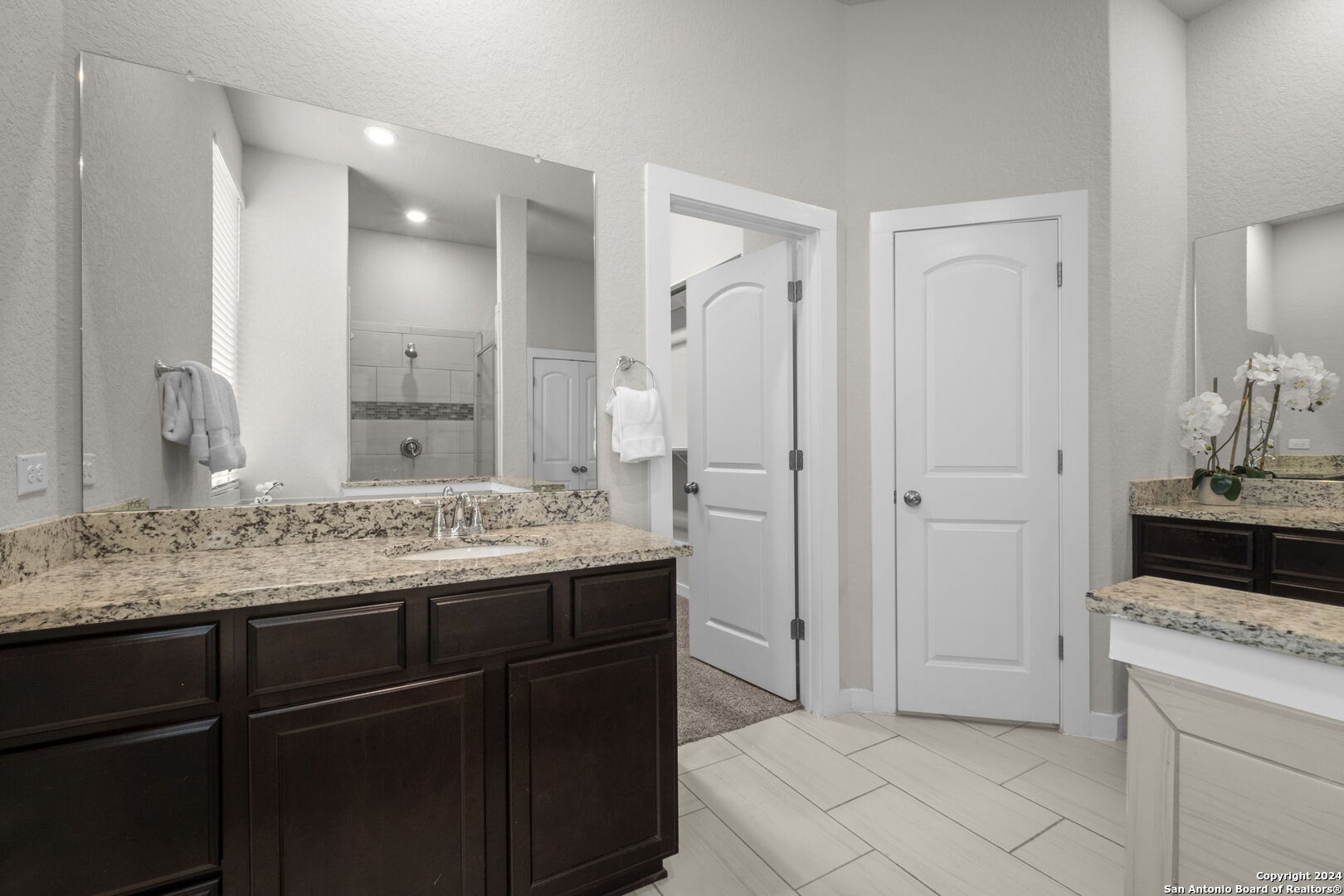 202 TILTWOOD CT